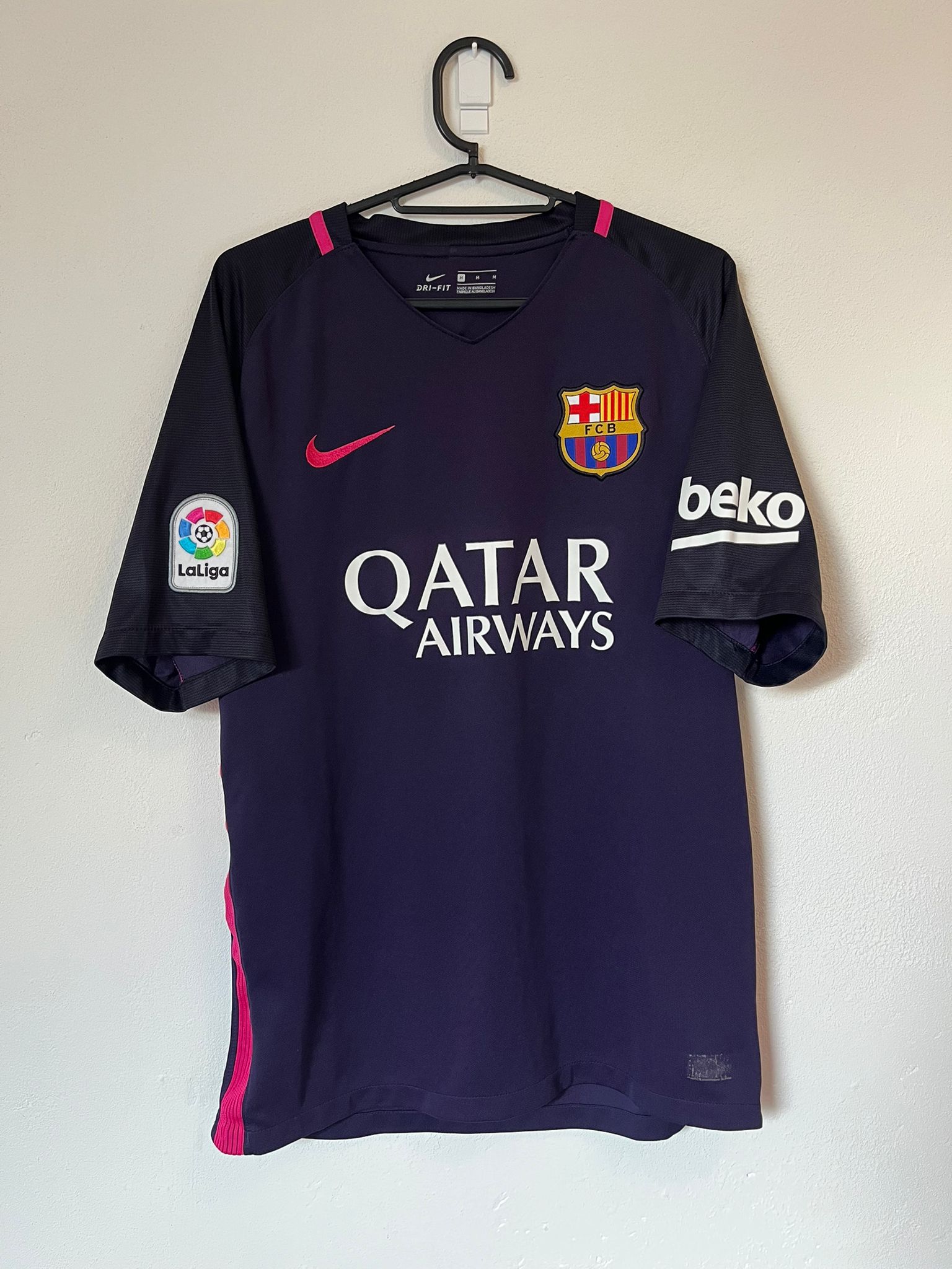 FC Barcelona 2016/2017 away shirt Neymar JR #11 size M 8/10