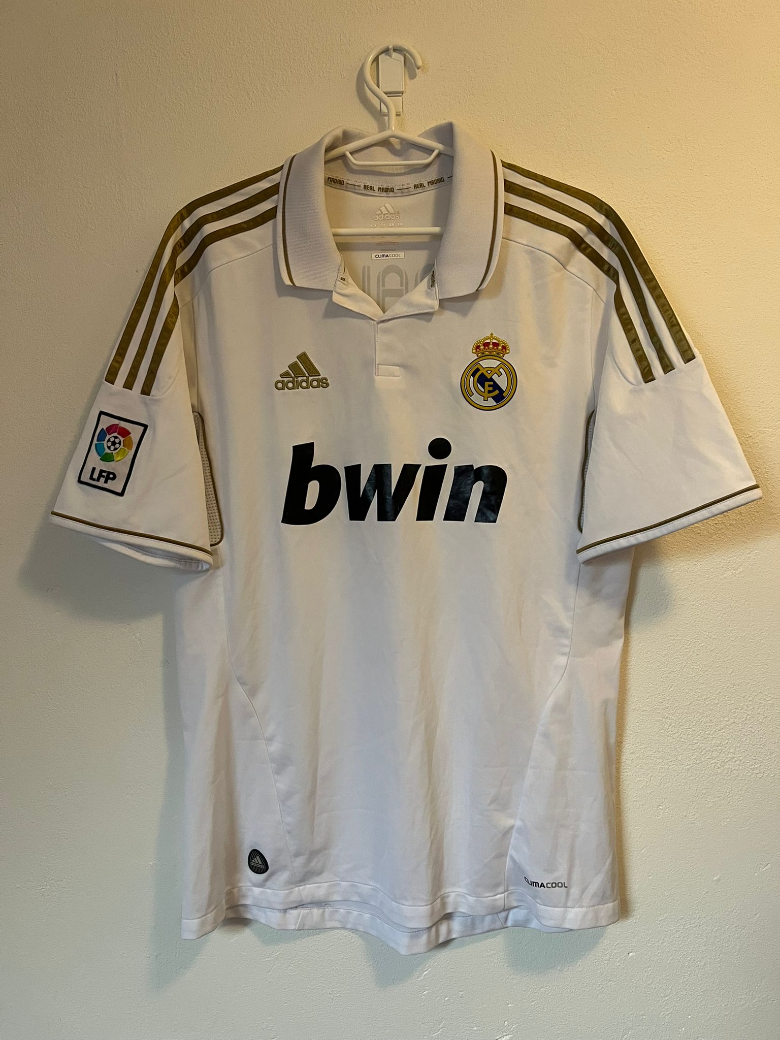 Real Madrid 2011/2012 home shirt Ronaldo #7 size M 8.5/10