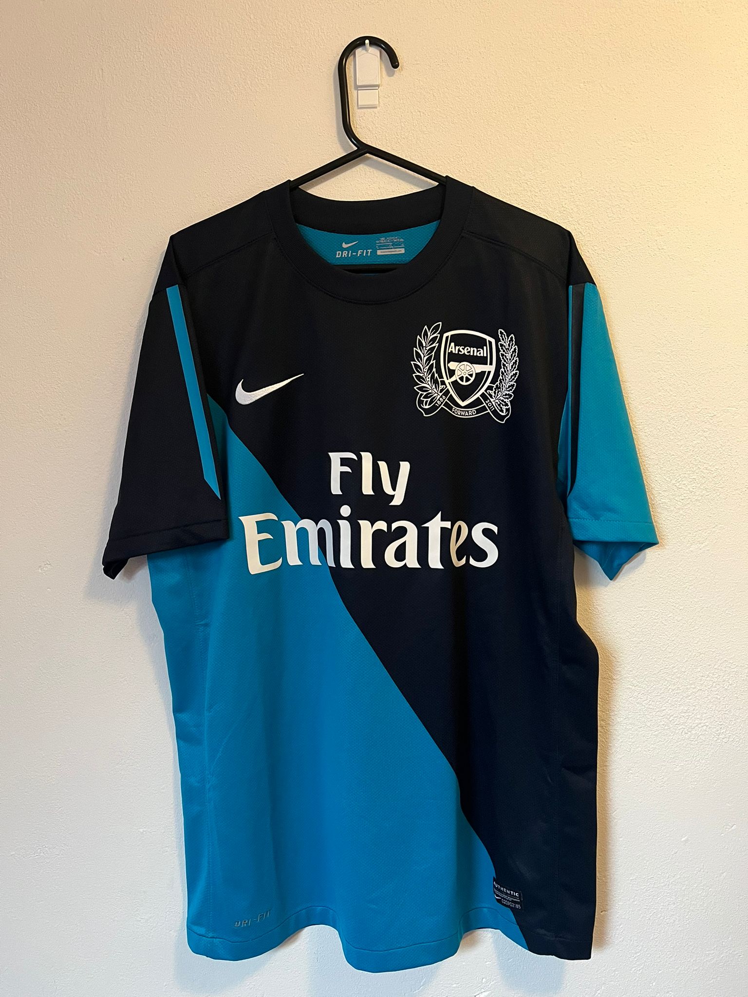 Arsenal 2011/2012 away shirt Henry #12 size L 9/10