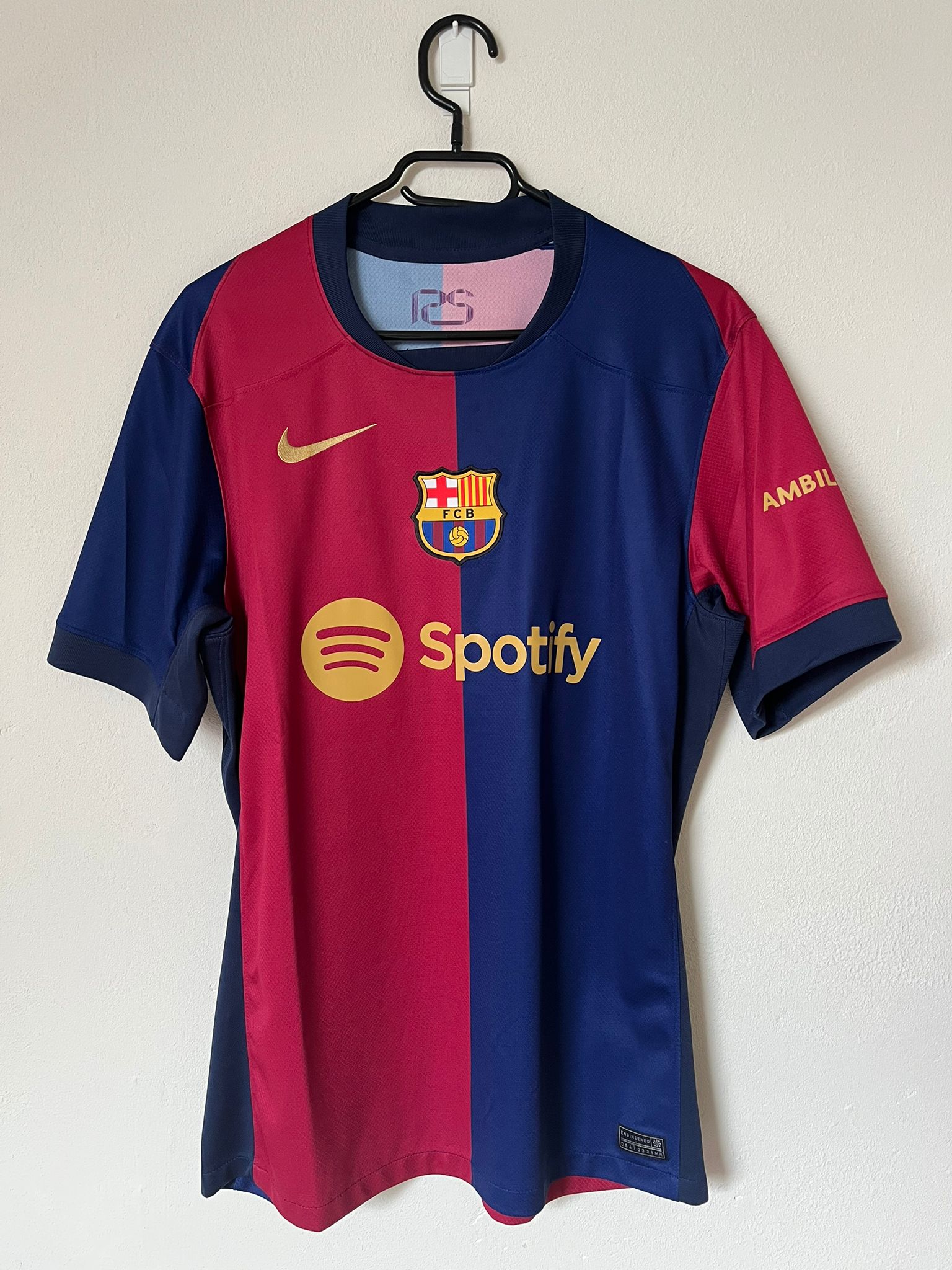 FC Barcelona 2024/2025 home shirt Raphinha #11 size M 9/10