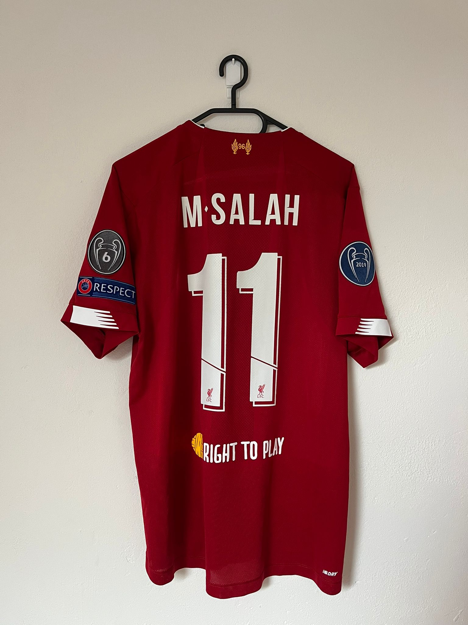 Liverpool 2018/2019 home shirt Salah #11 size L 8/10