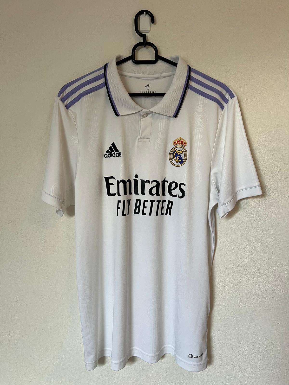 Real Madrid 2022/2023 Signed home shirt Nacho #6 size M 8.5/10