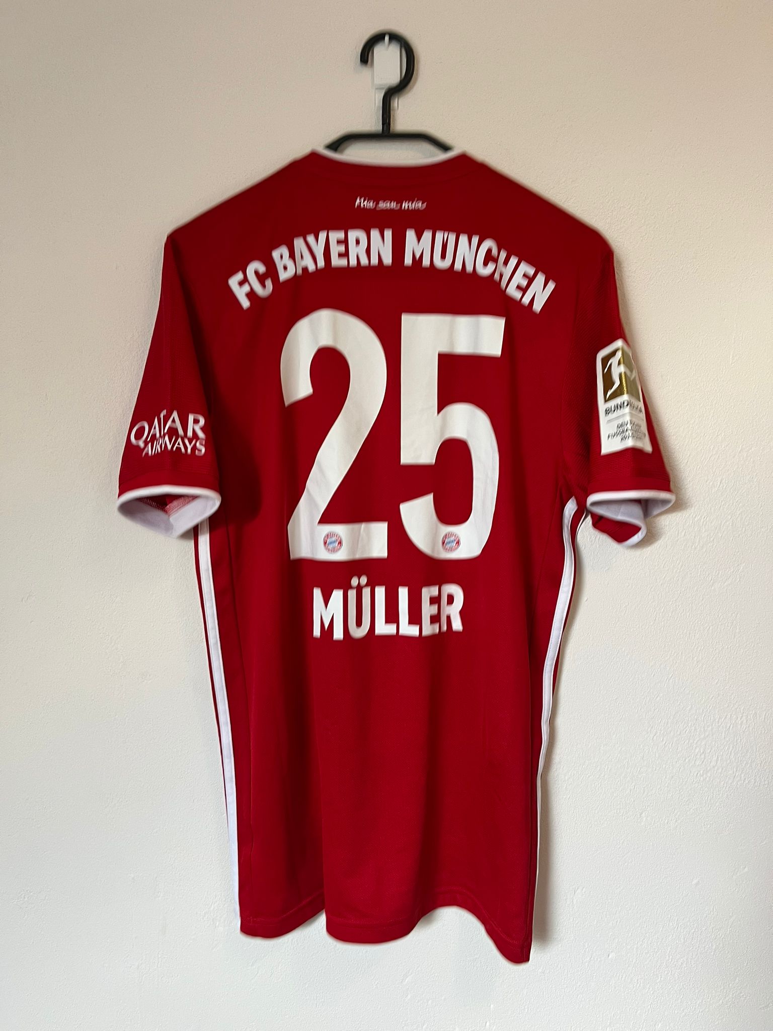 Bayern Munich 2020/2021 home shirt Müller #25 size M 8.5/10