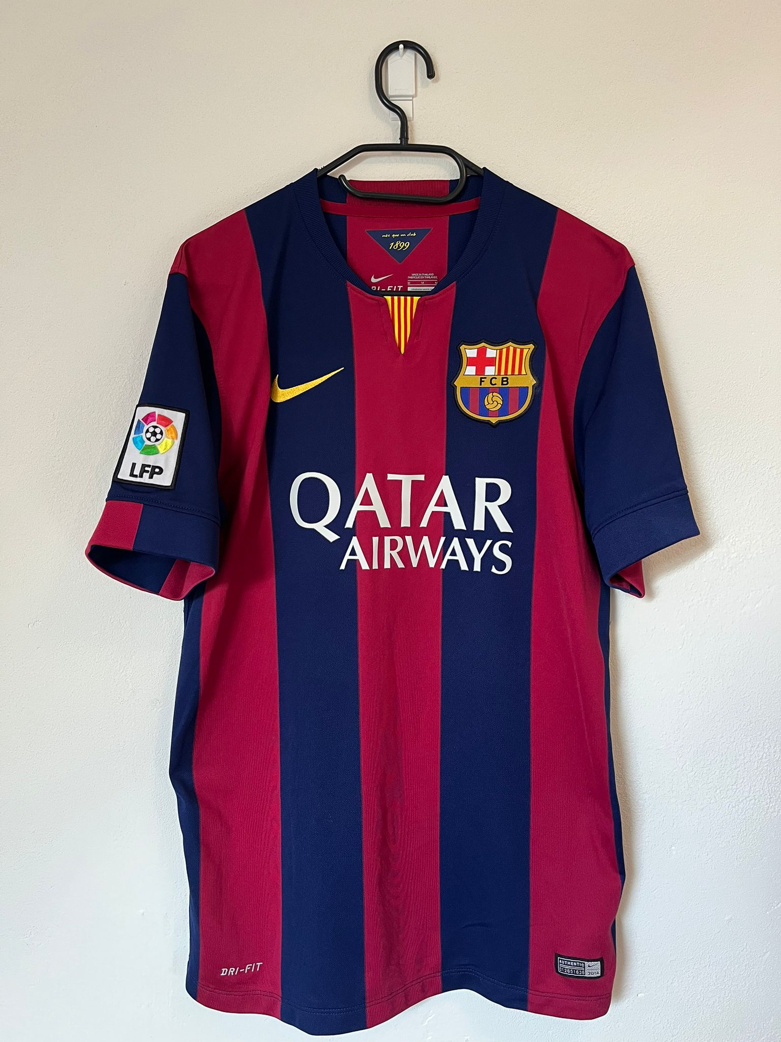 FC Barcelona 2014/2015 home shirt Messi #10 size M 9/10