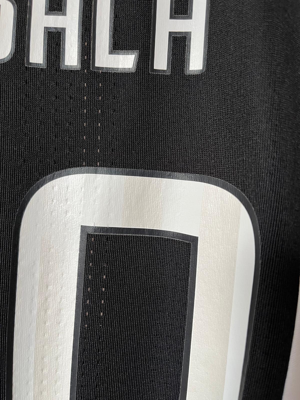 Juventus 2017/2018 home shirt Dybala #10 size M 7.5/10
