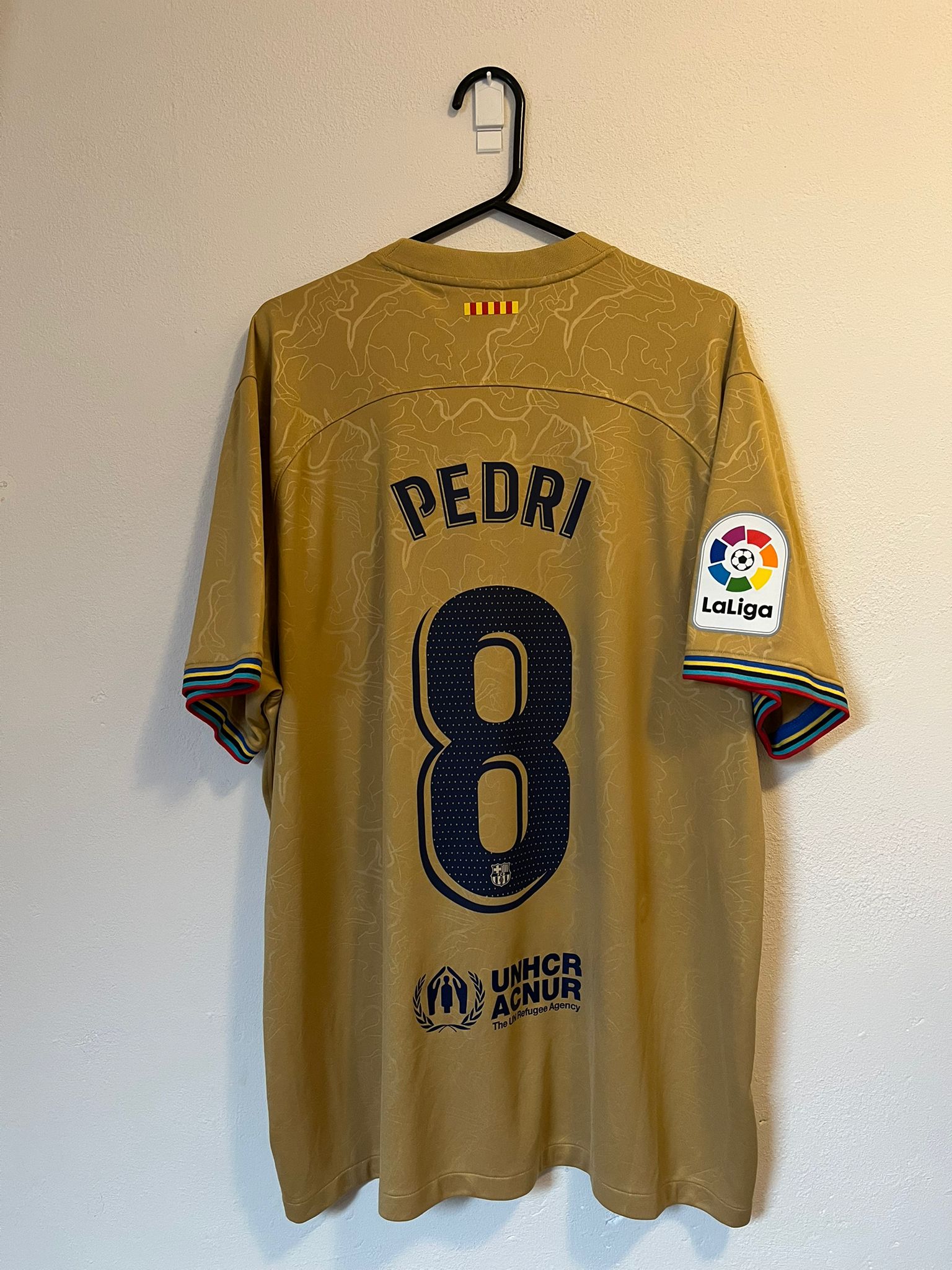 FC Barcelona 2022/2023 away shirt Pedri #8 size XXL 8.5/10