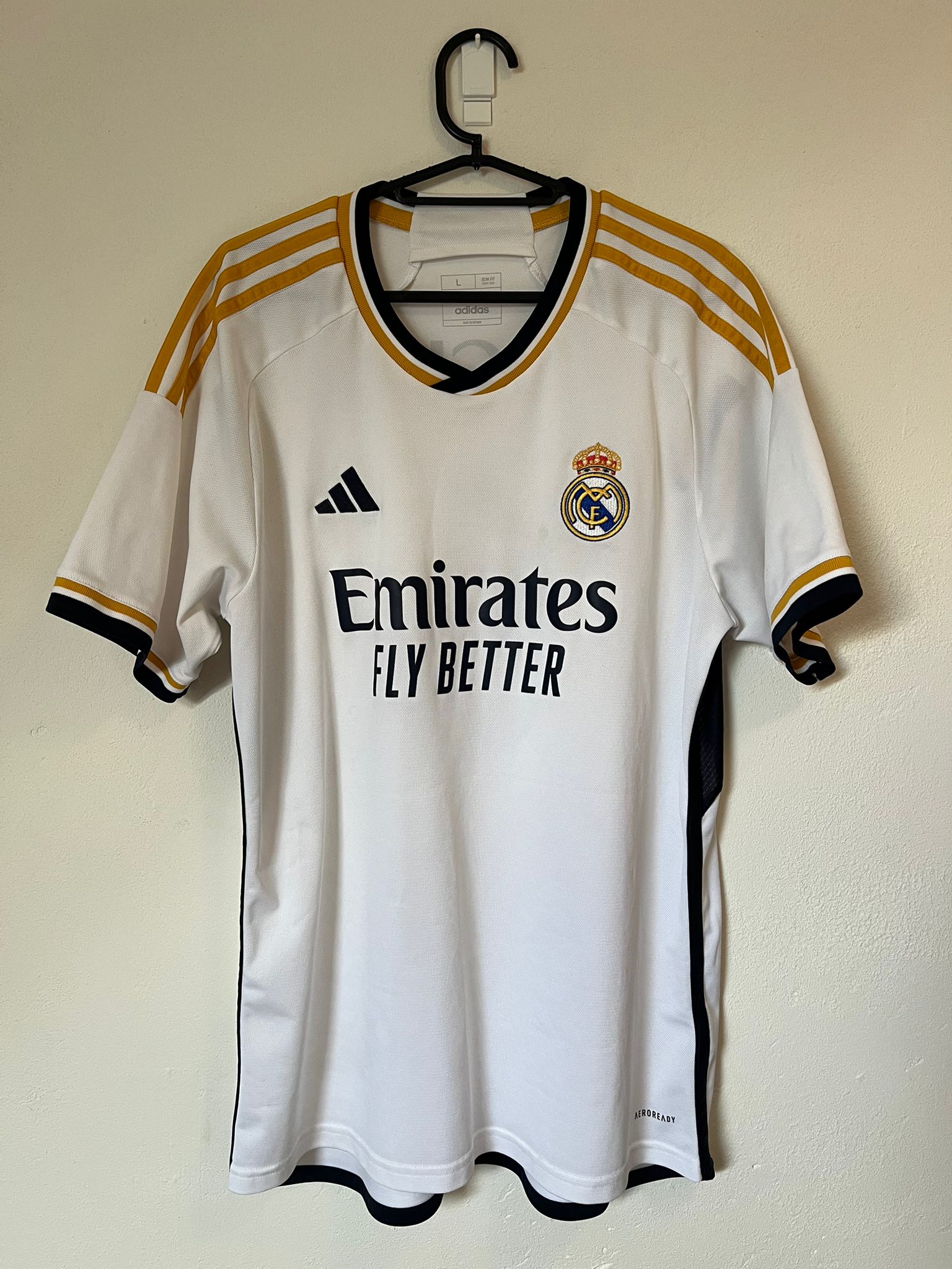 Real Madrid 2023/2024 Signed home shirt Nacho #6 size L 9/10