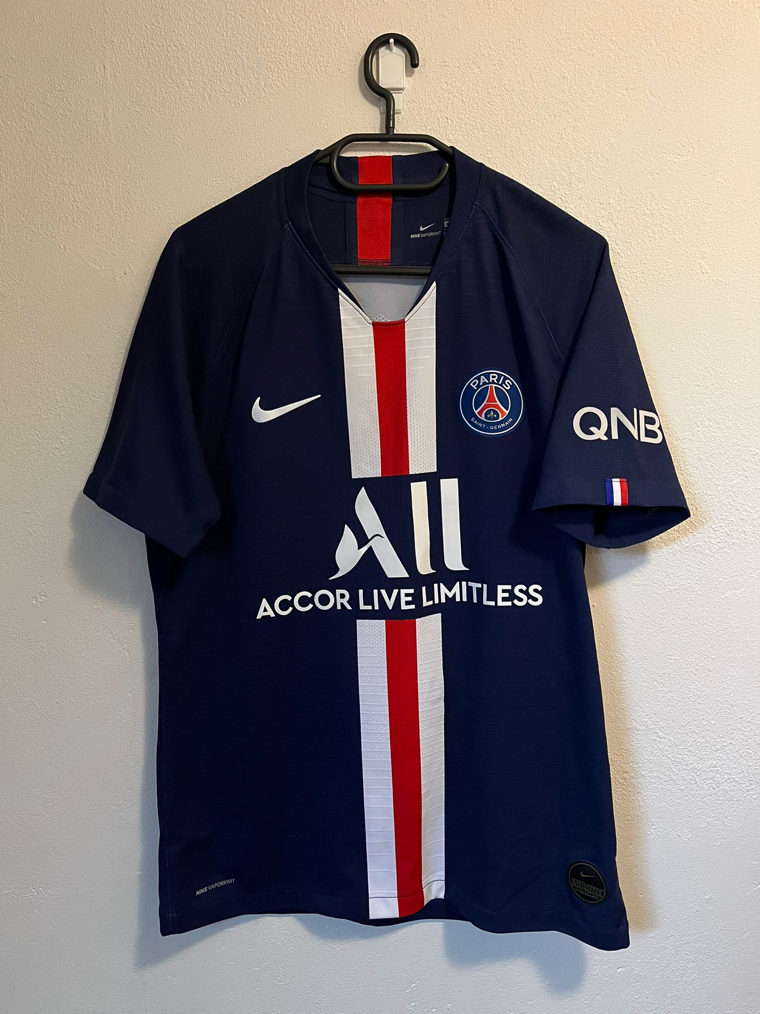 Paris Saint Germain 2019/2020 home shirt Mbappé #7 size M 8.5/10