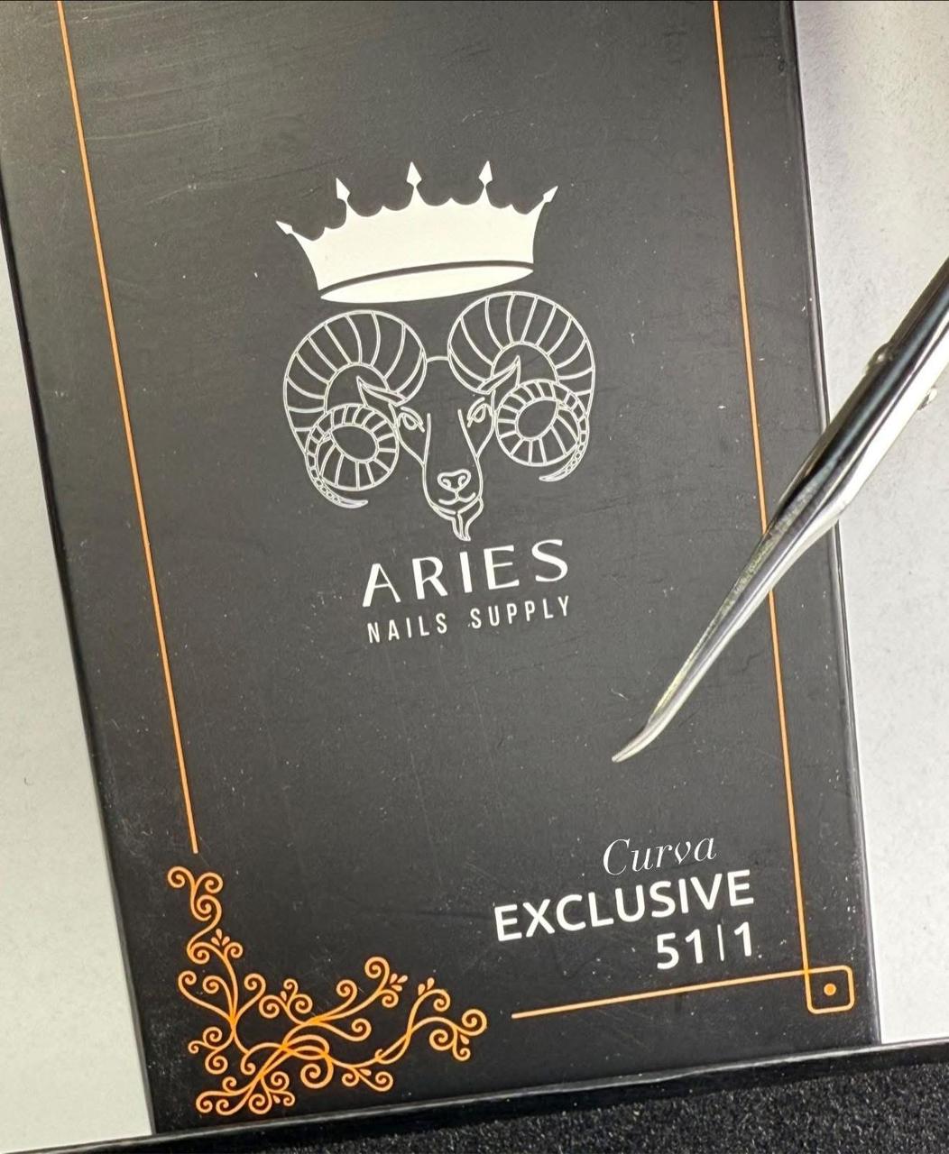 Tijera con curva para Manicura 