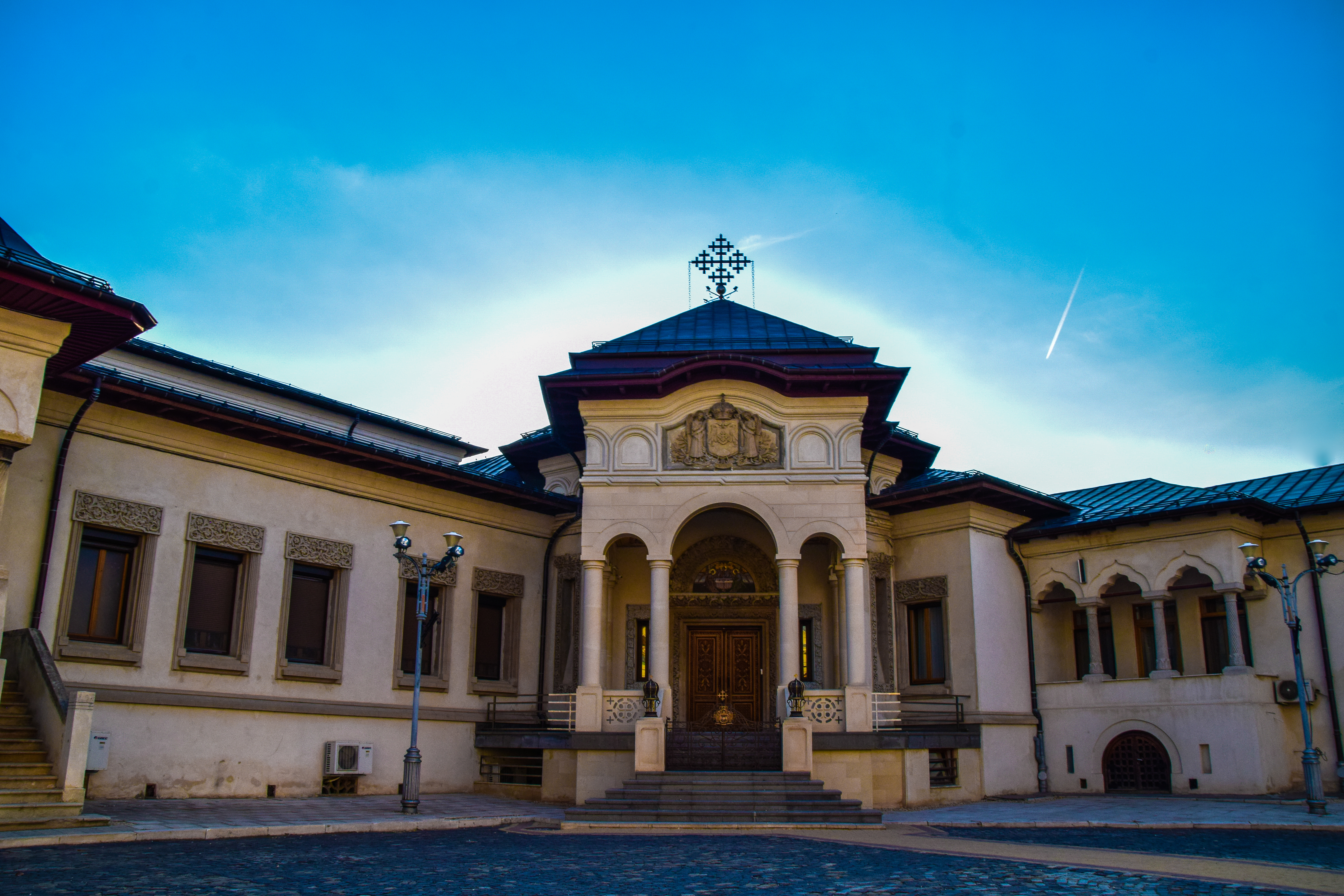 Dealul Patriarhiei și colecția de artă „Ligia și Pompiliu Macovei”