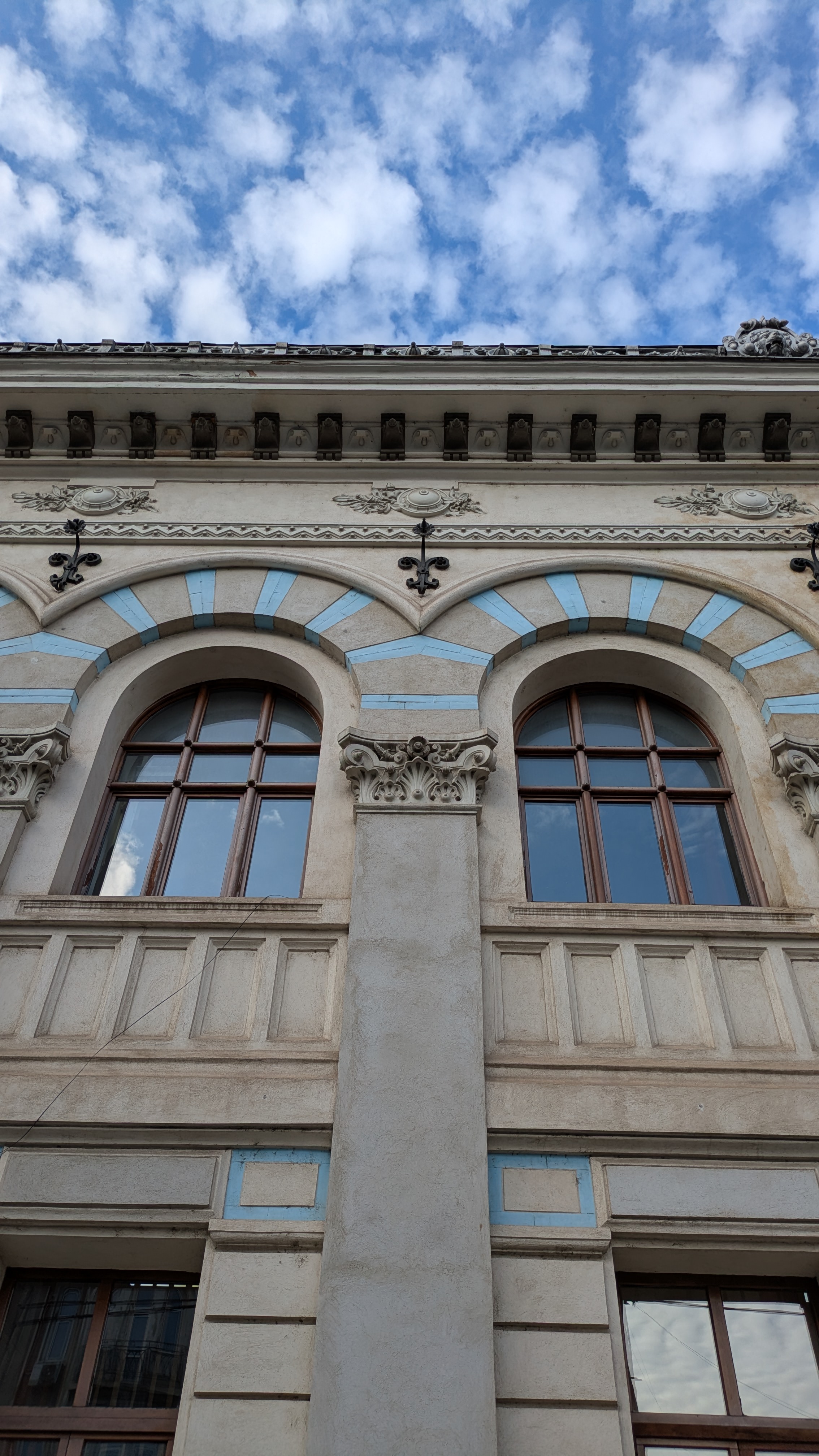 Tur ghidat Elisabeta + Cișmigiu