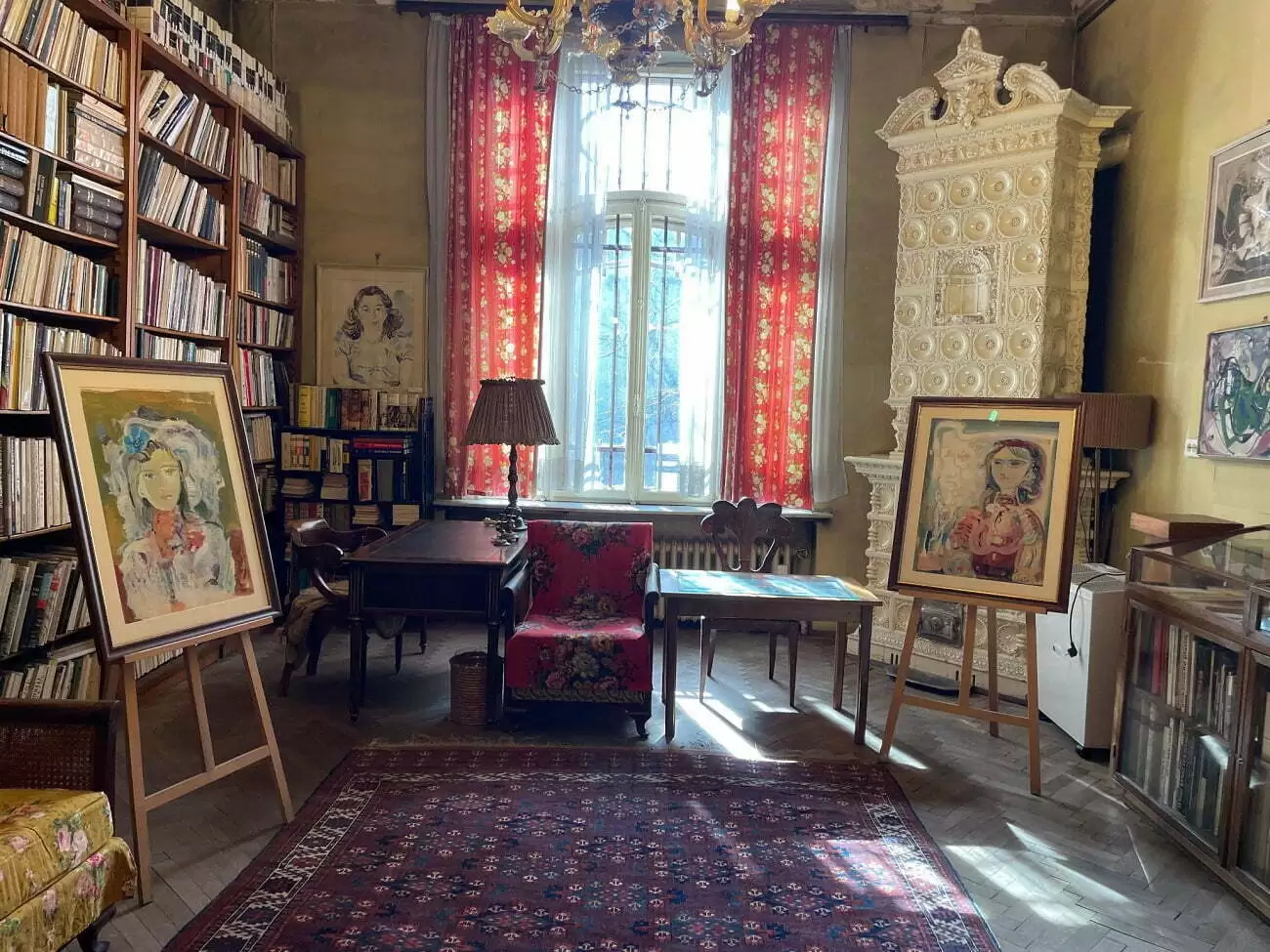 Tur ghidat în Muzeul Ligia și Pompiliu Macovei