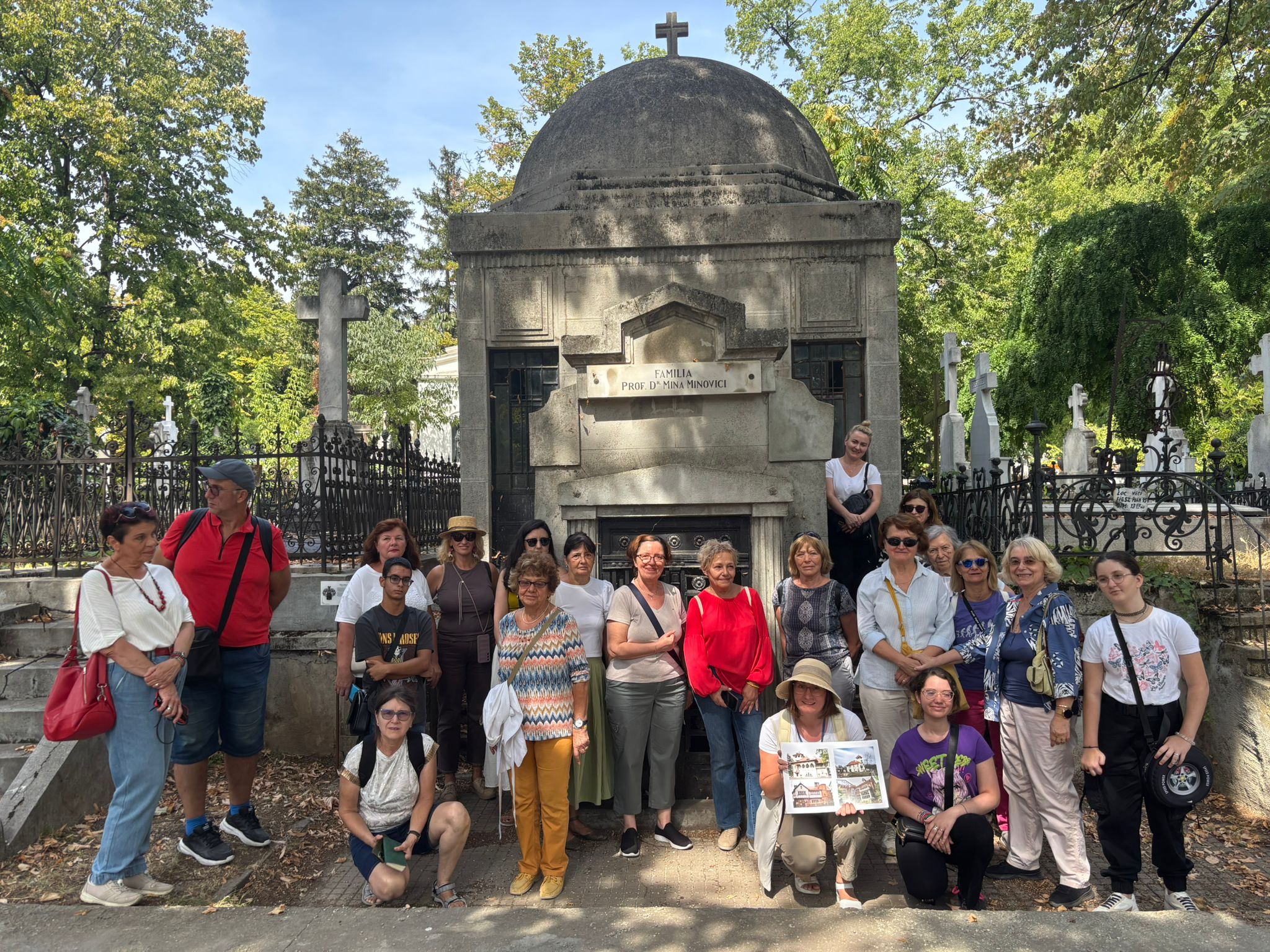 Tur ghidat Bellu - Femei Faimoase 