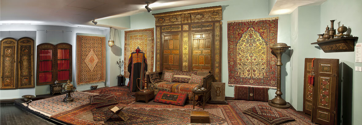 Vizită ghidată la Muzeul Colecțiilor de Artă