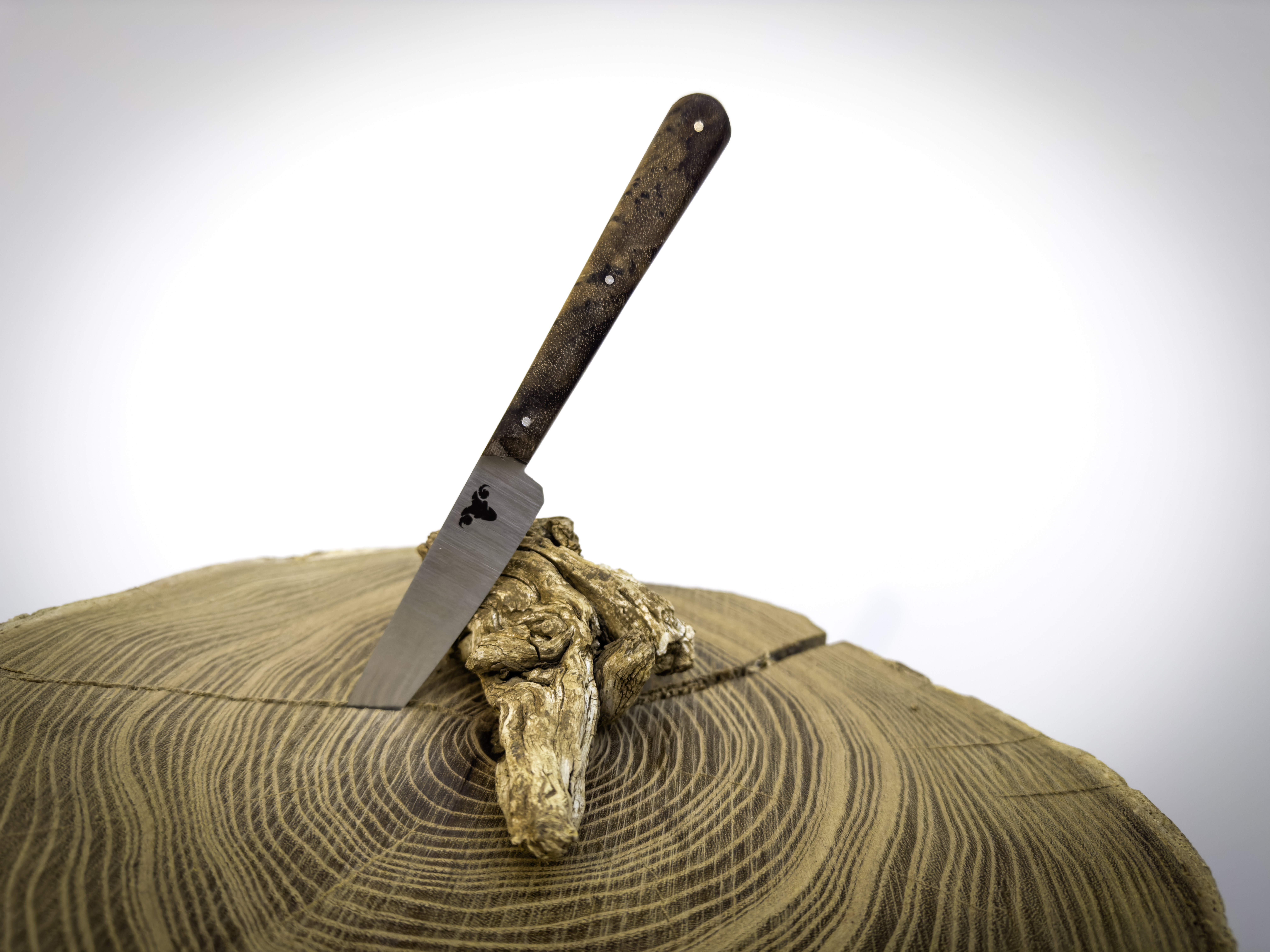 Couteau d'office manche en ronce de noyer stabilisée