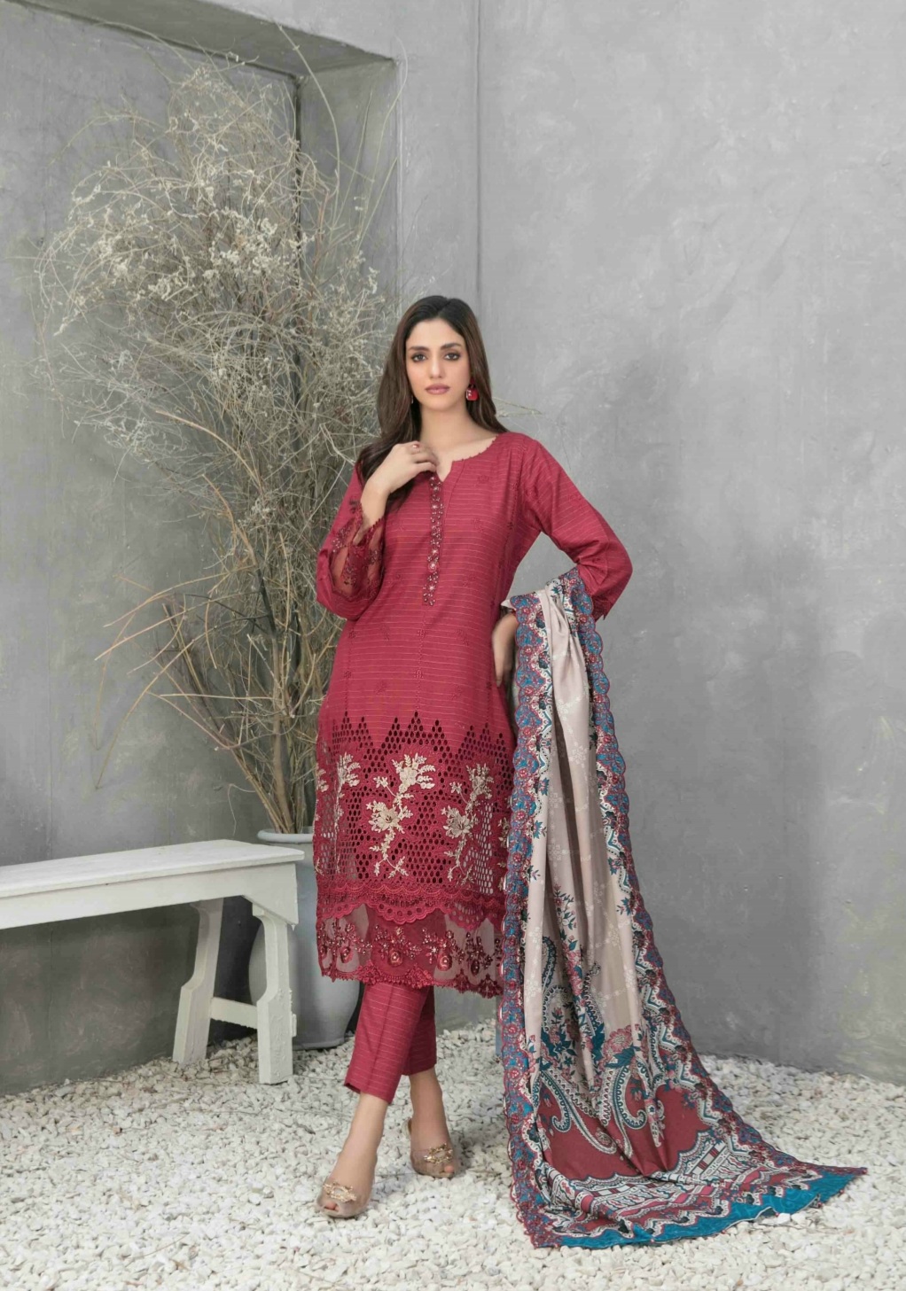 3 Piece Semi Stitched Embroidered Zari Khaddar Suite D-04