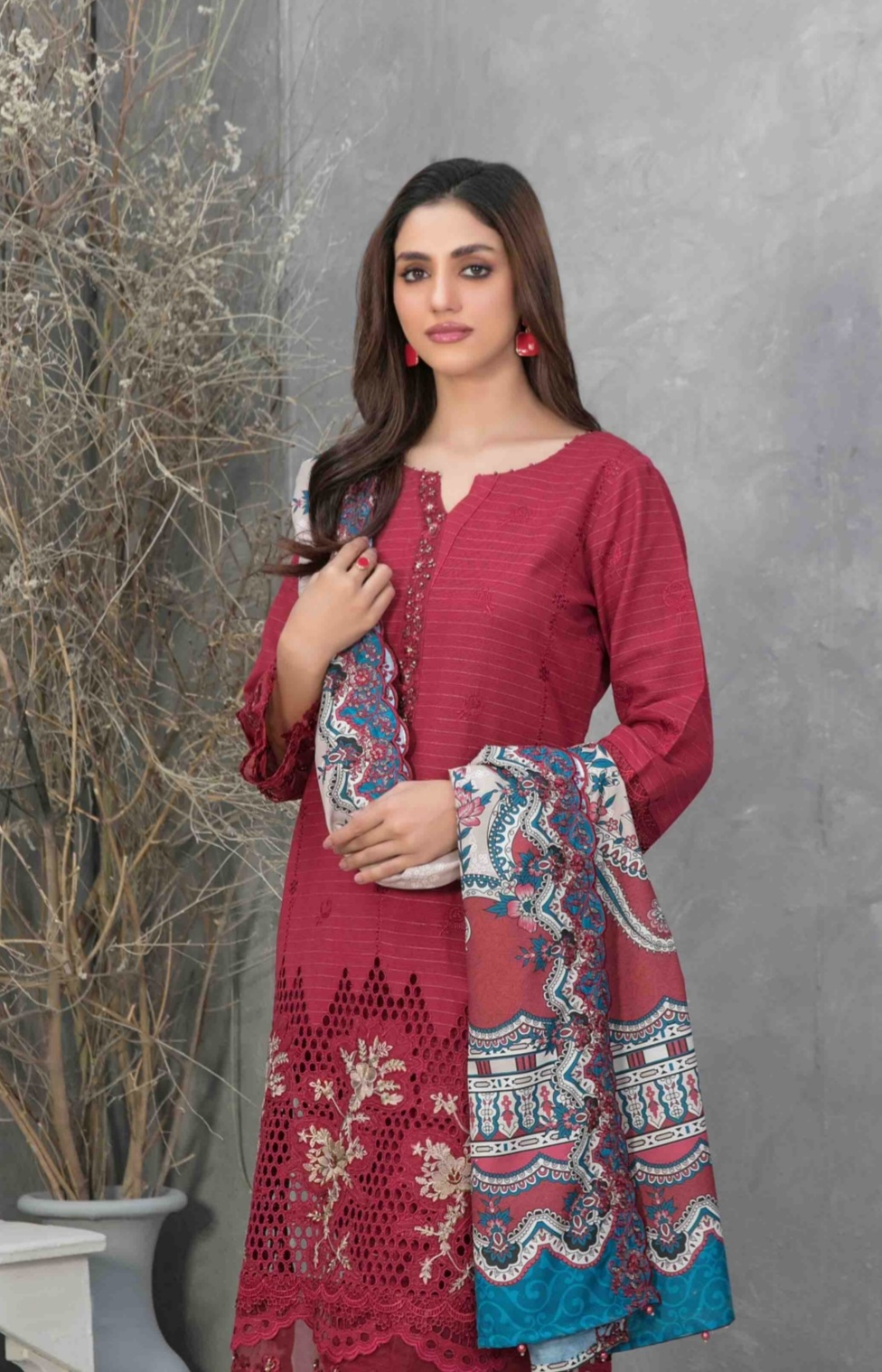 3 Piece Semi Stitched Embroidered Zari Khaddar Suite D-04