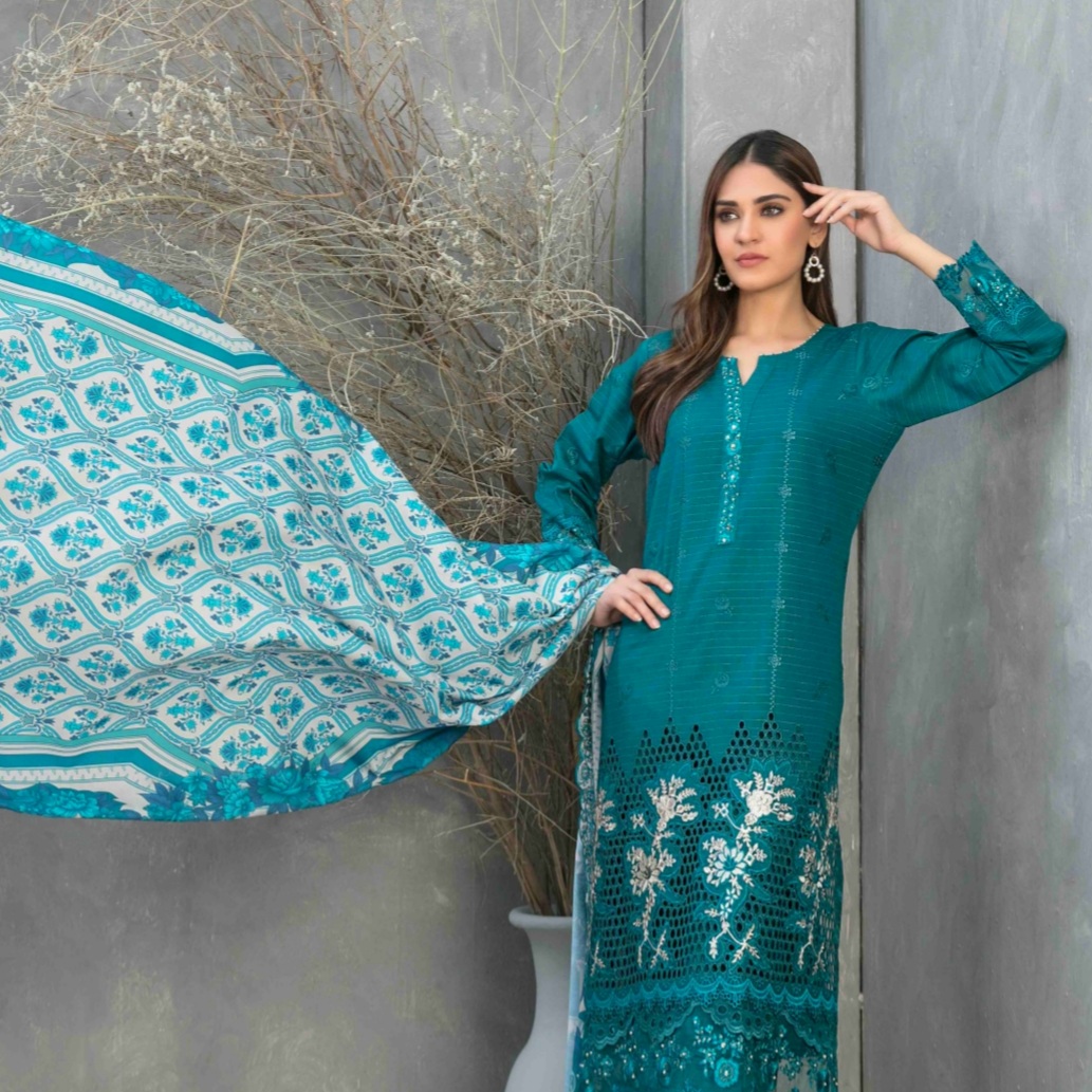 3 Piece Semi Stitched Embroidered Zari Khaddar Suite D-03