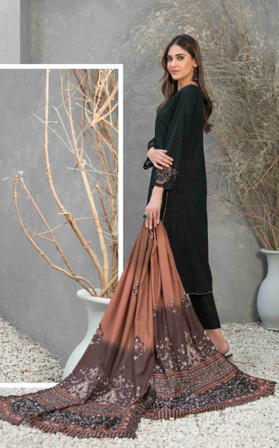 3 Piece Semi Stitched Embroidered Zari Khaddar Suite D-01
