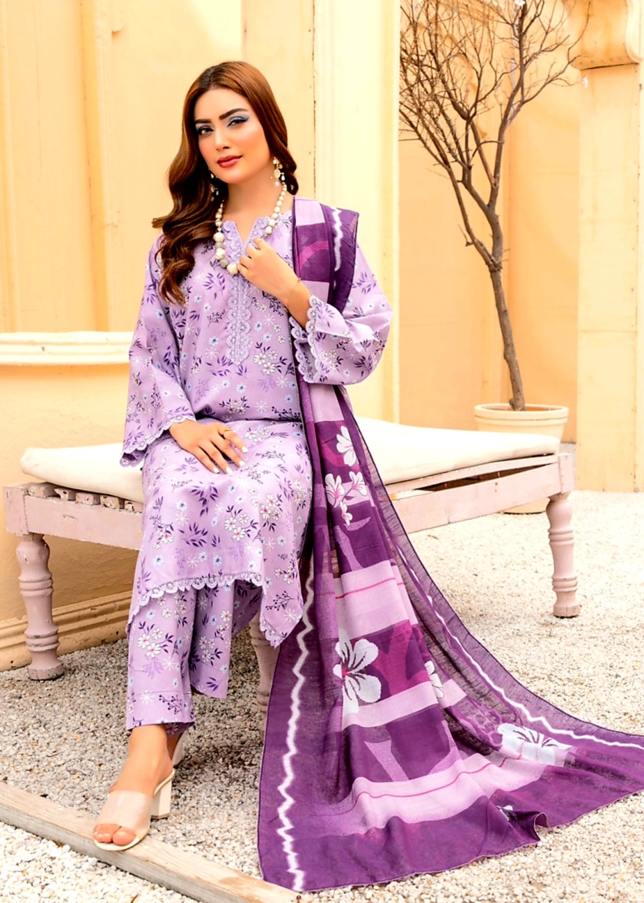 3 Piece Un-Stitched Digital Printed Bana Dora Linen Suite D-08