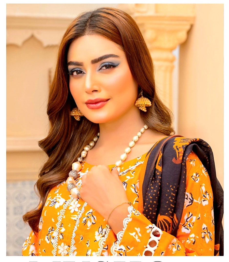 3 Piece Un-Stitched Digital Printed Bana Dora Linen Suite D-03