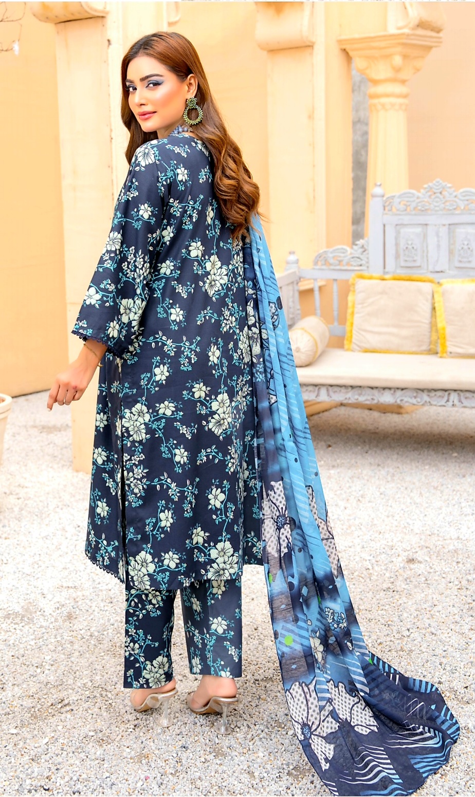 3 Piece Un-Stitched Digital Printed Bana Dora Linen Suite D-01