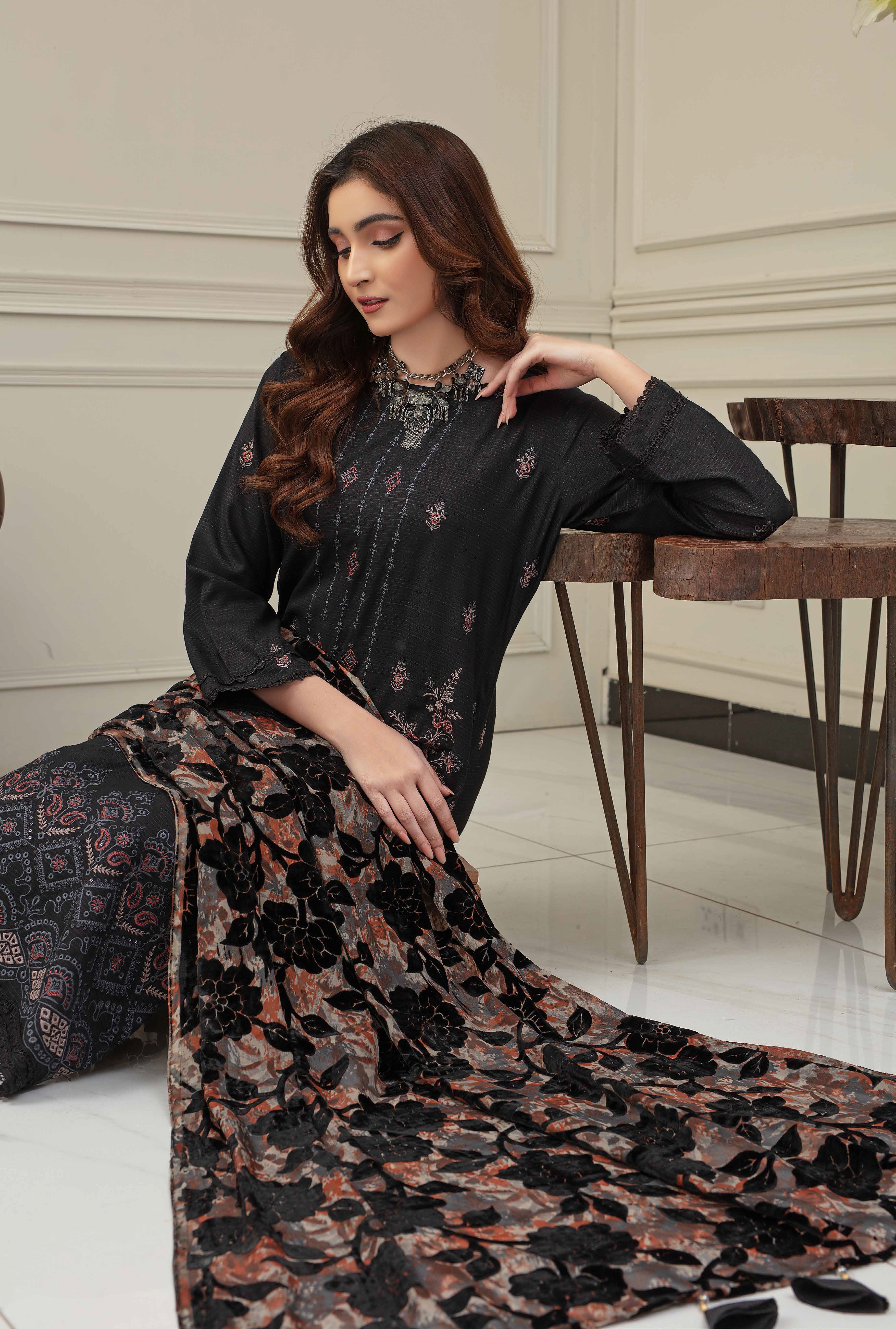 Luxury Embroidered Zarri Peach Suite with Fancy Palachi Shawl D-02