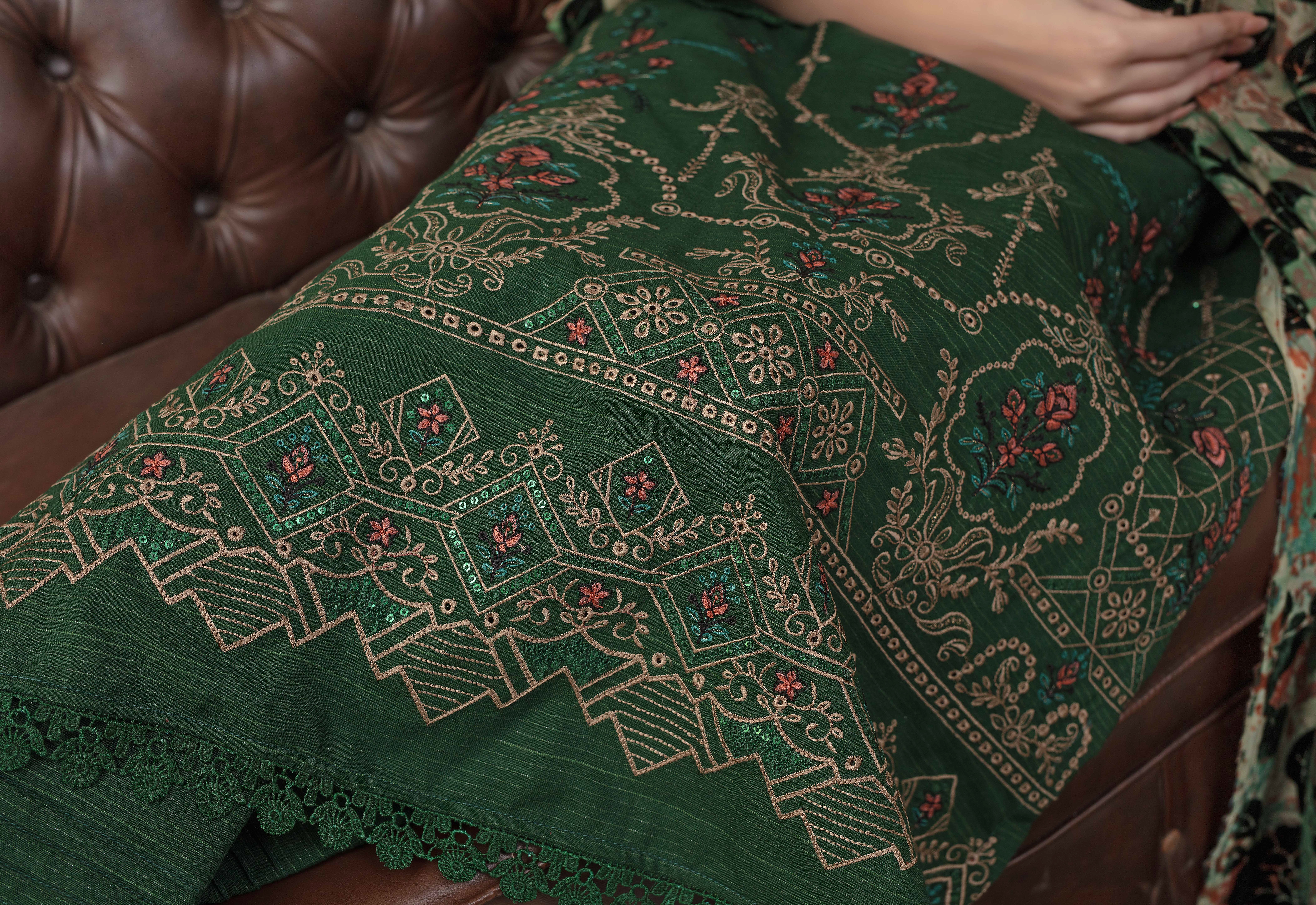 Luxury Embroidered Zarri Peach Suite with Fancy Palachi Shawl D-05
