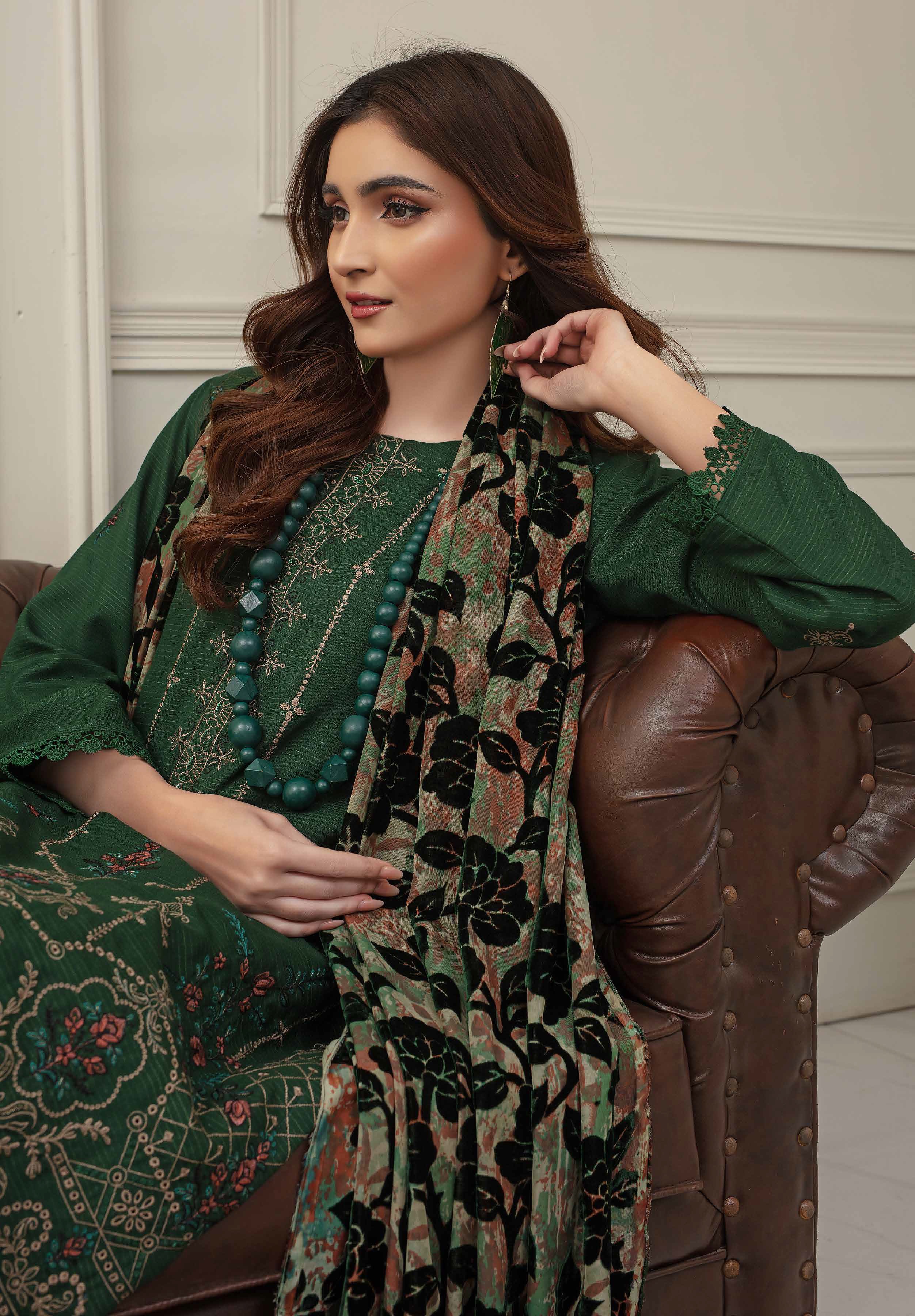 Luxury Embroidered Zarri Peach Suite with Fancy Palachi Shawl D-05