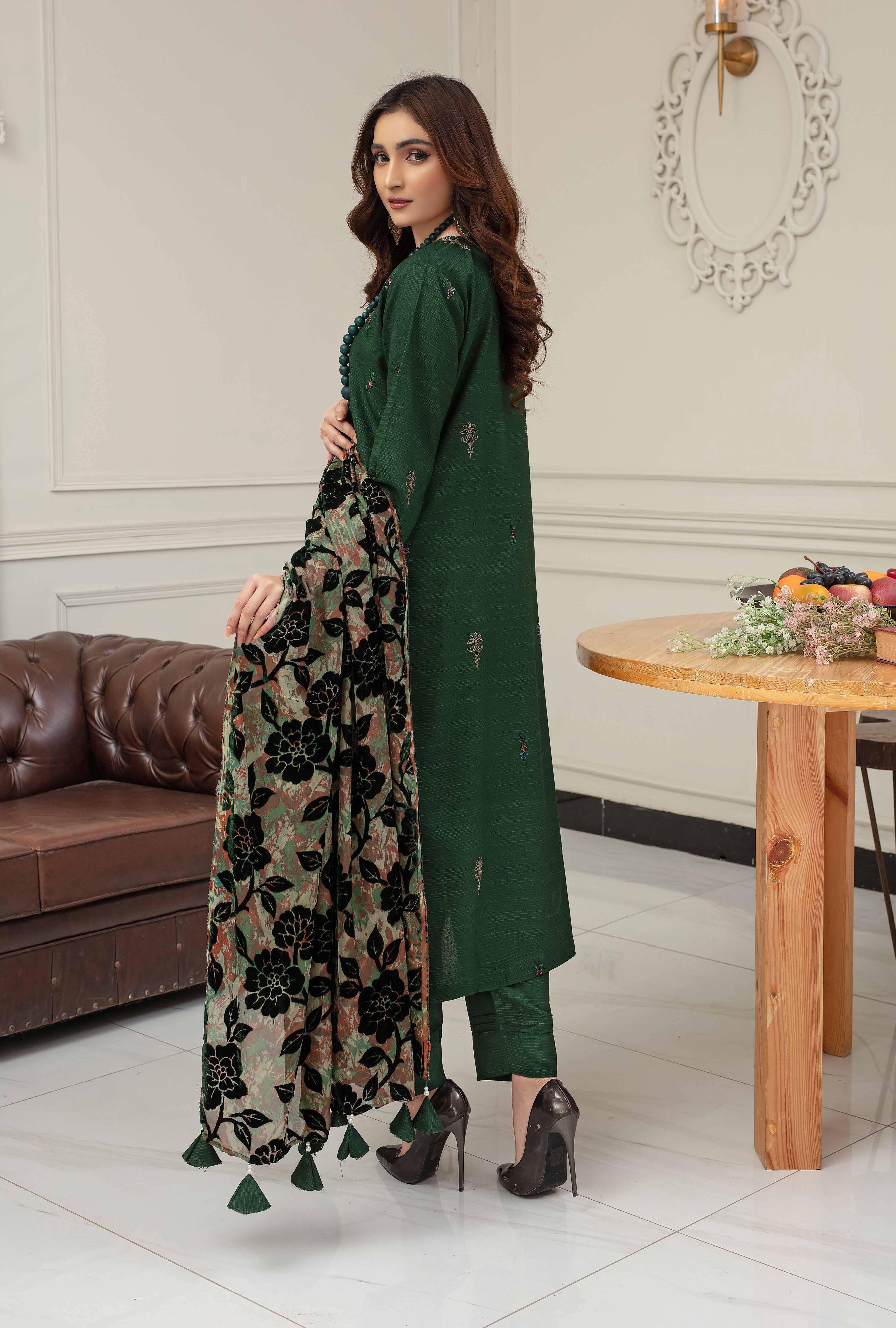 Luxury Embroidered Zarri Peach Suite with Fancy Palachi Shawl D-05