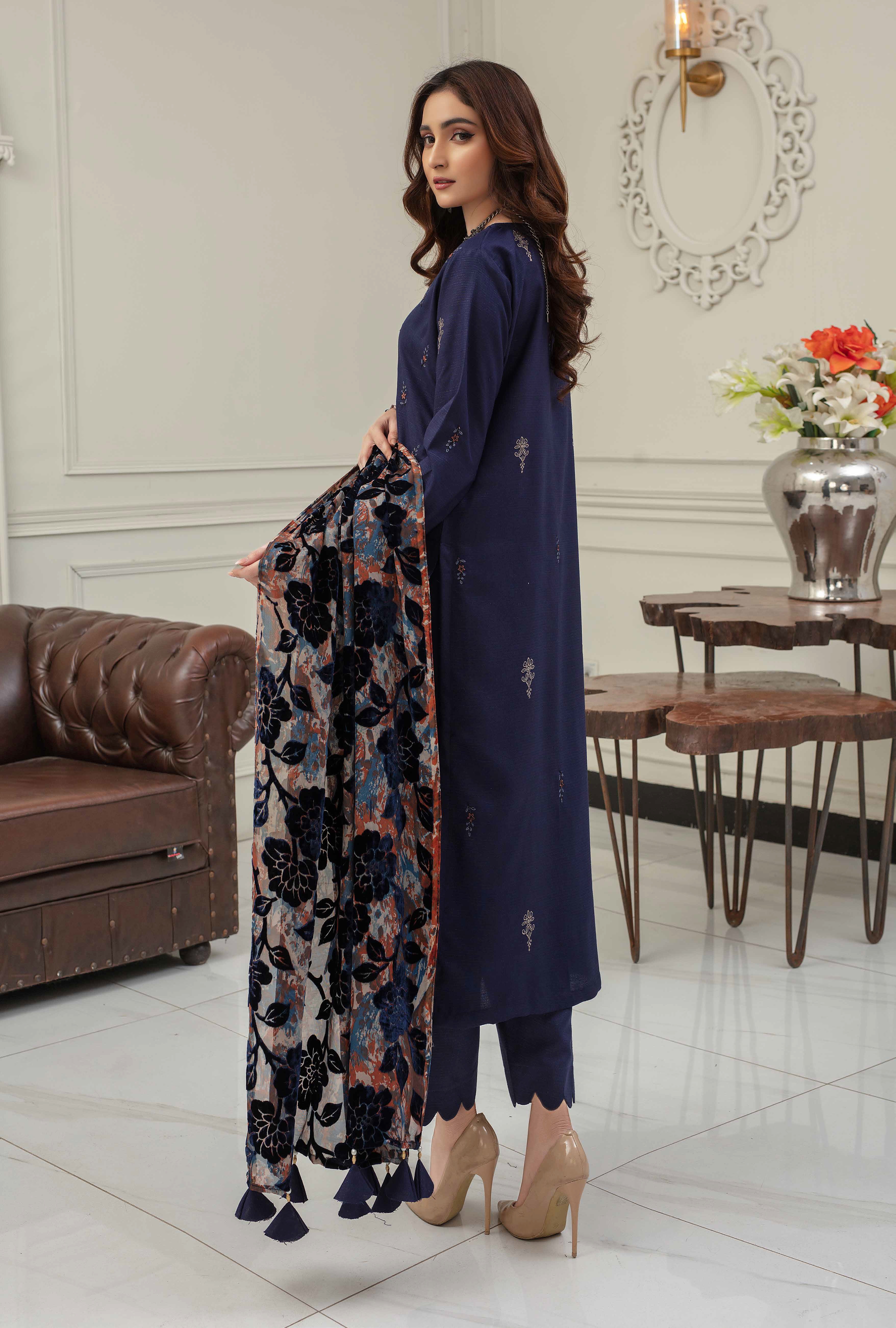 Luxury Embroidered Zarri Peach Suite with Fancy Palachi Shawl D-03
