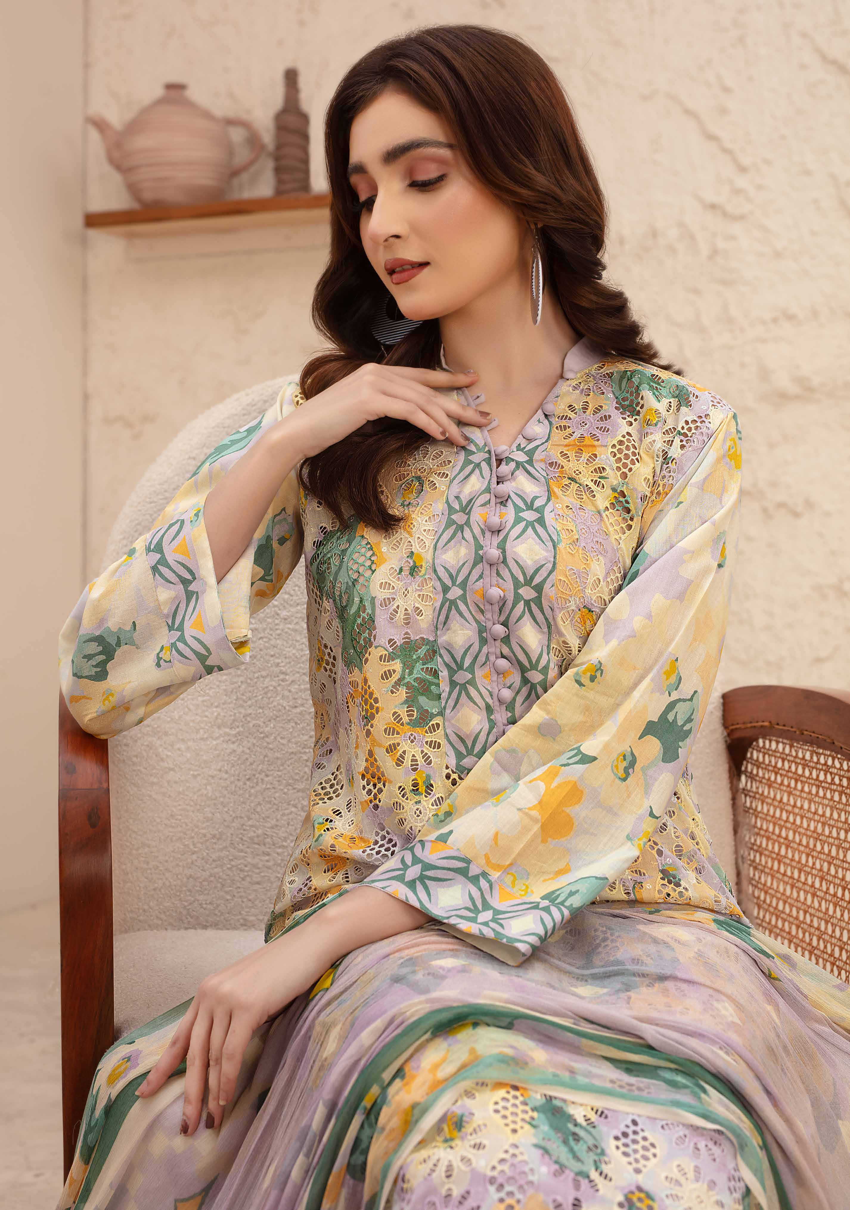 Unstitched 3-Piece Luxury Chikenkari Lawn D-03