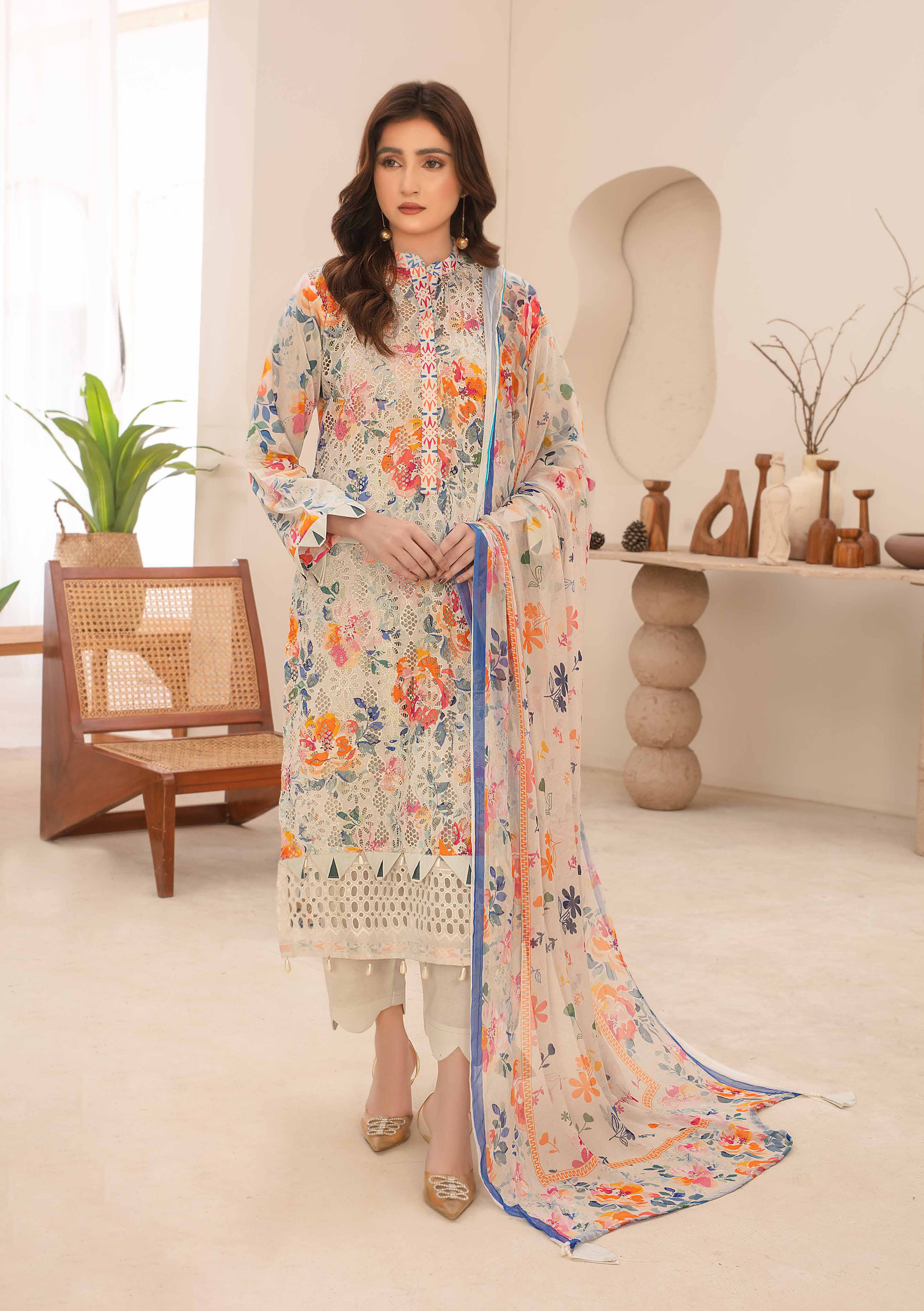Unstitched 3-Piece Luxury Chikenkari Lawn D-05