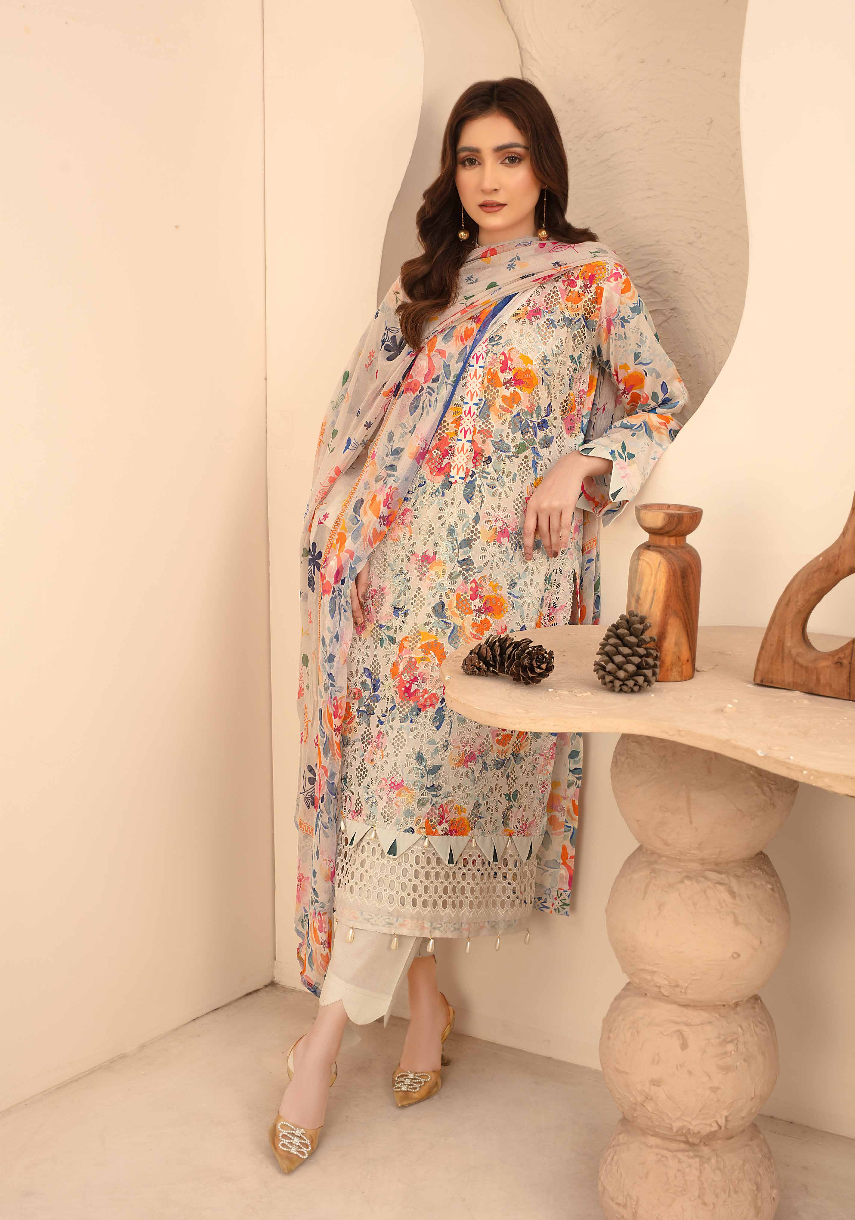 Unstitched 3-Piece Luxury Chikenkari Lawn D-05