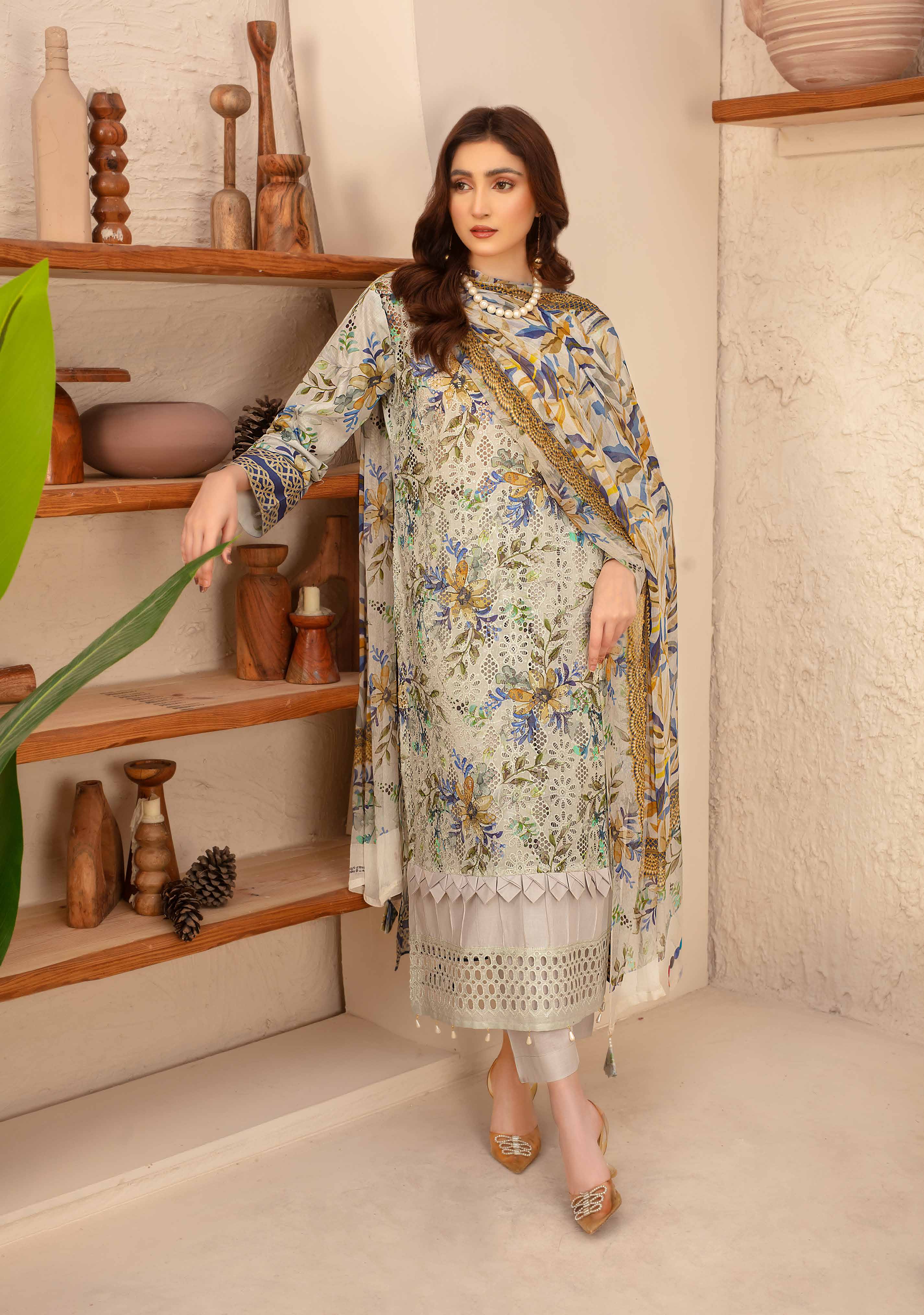 Unstitched 3-Piece Luxury Chikenkari Lawn D-06