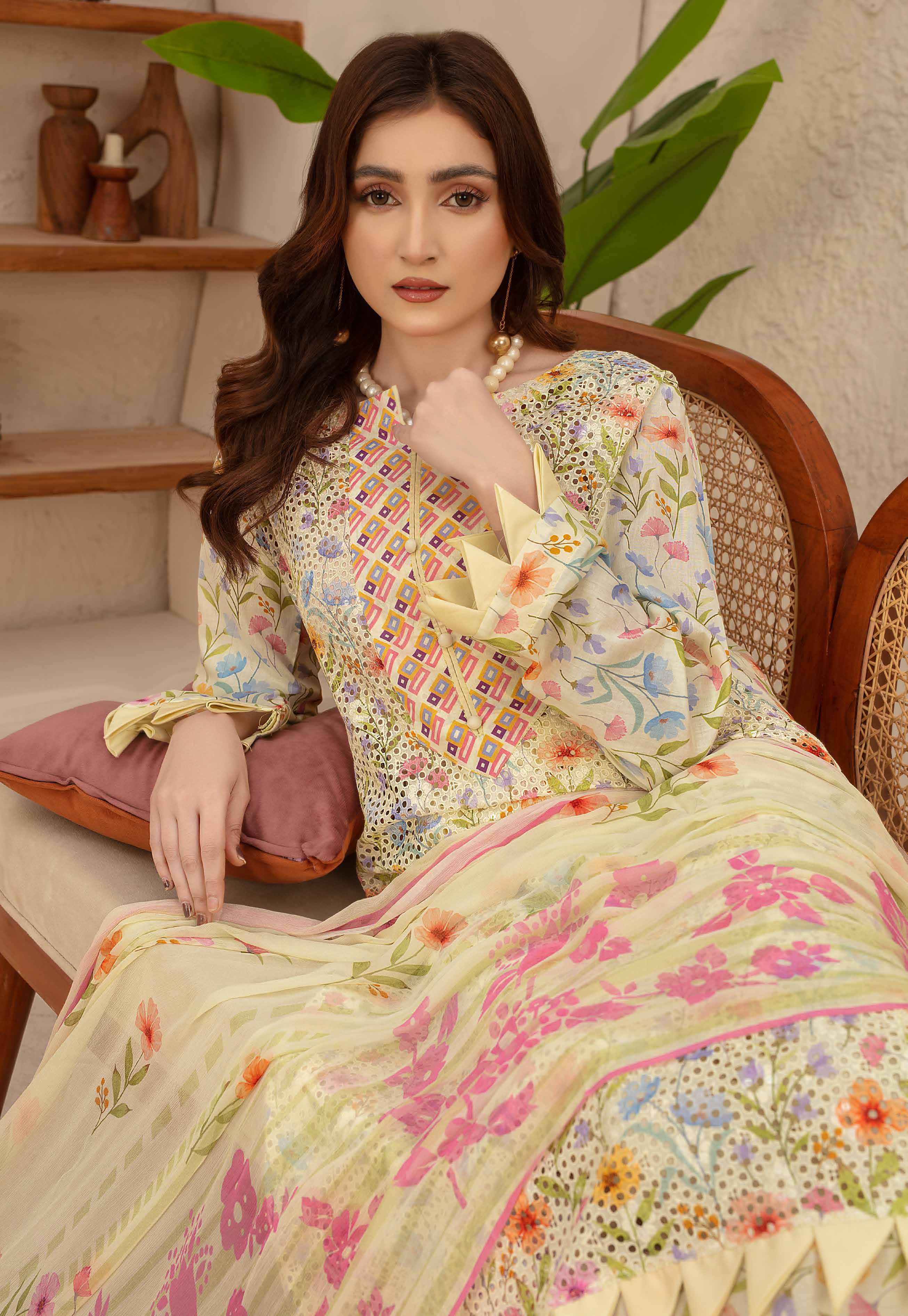 Unstitched 3-Piece Luxury Chikenkari Lawn D-08
