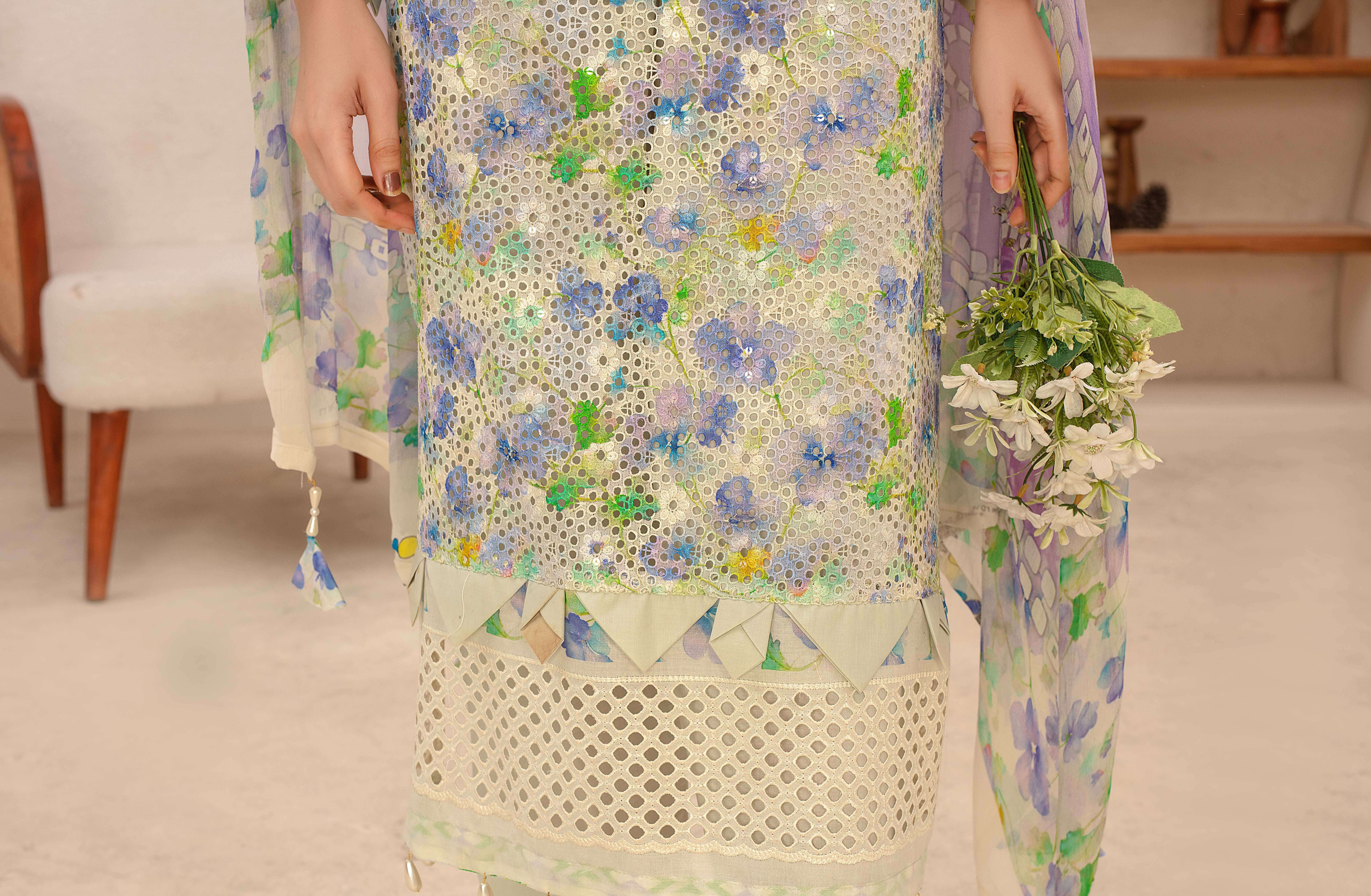 Unstitched 3-Piece Luxury Chikenkari Lawn D-9