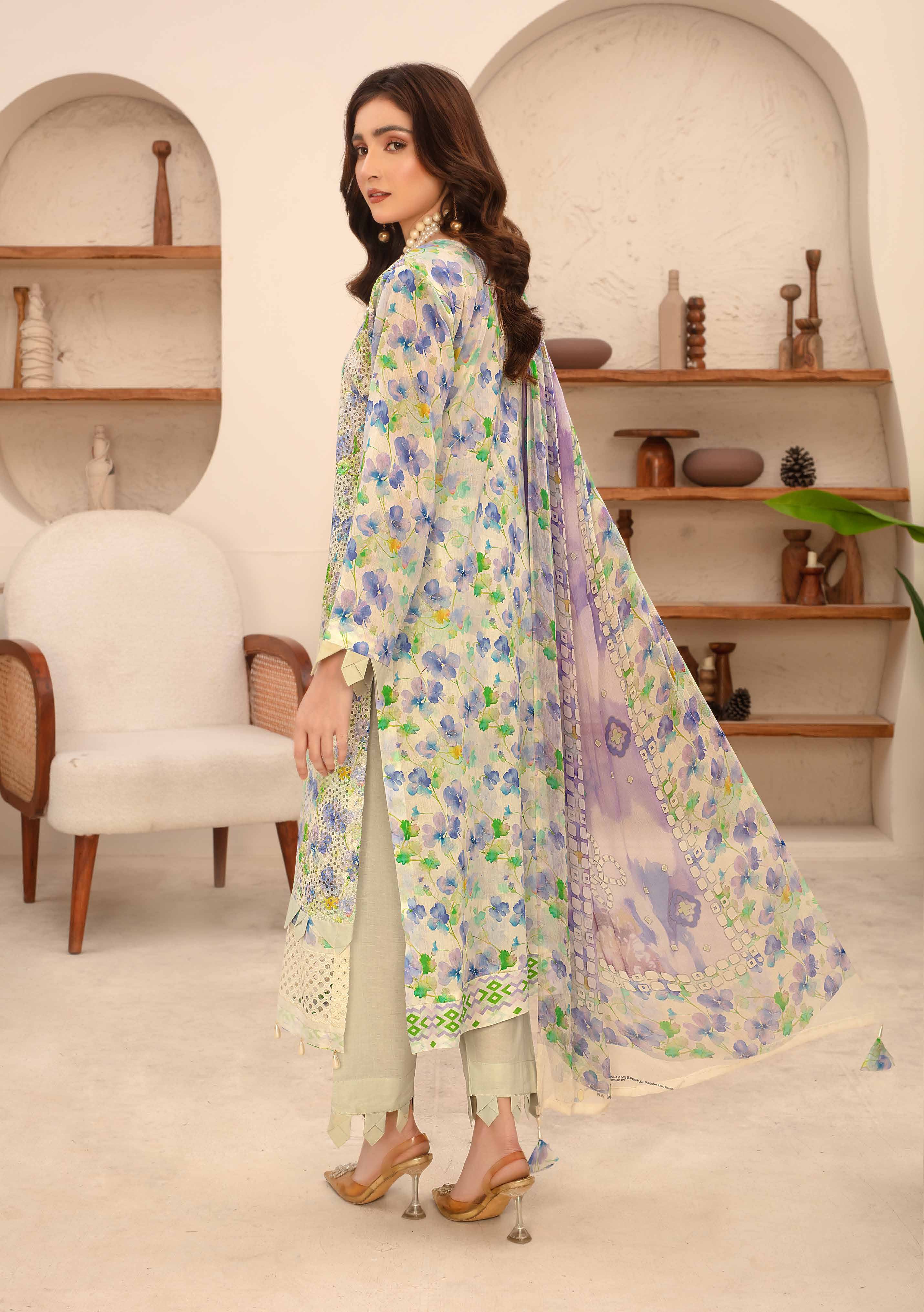 Unstitched 3-Piece Luxury Chikenkari Lawn D-9
