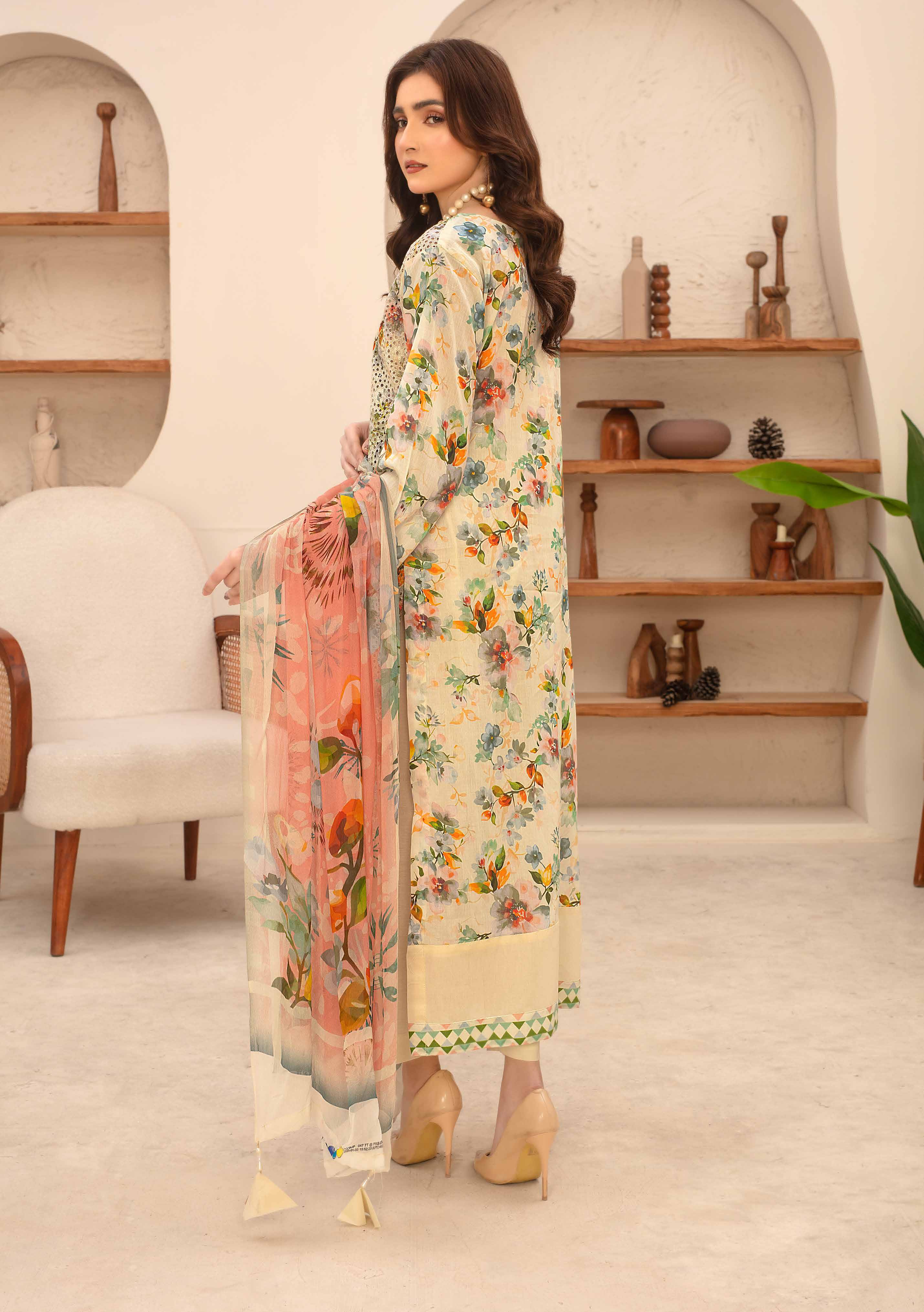 Unstitched 3-Piece Luxury Chikenkari Lawn D-10