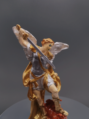 Estatua de San Miguel Arcángel