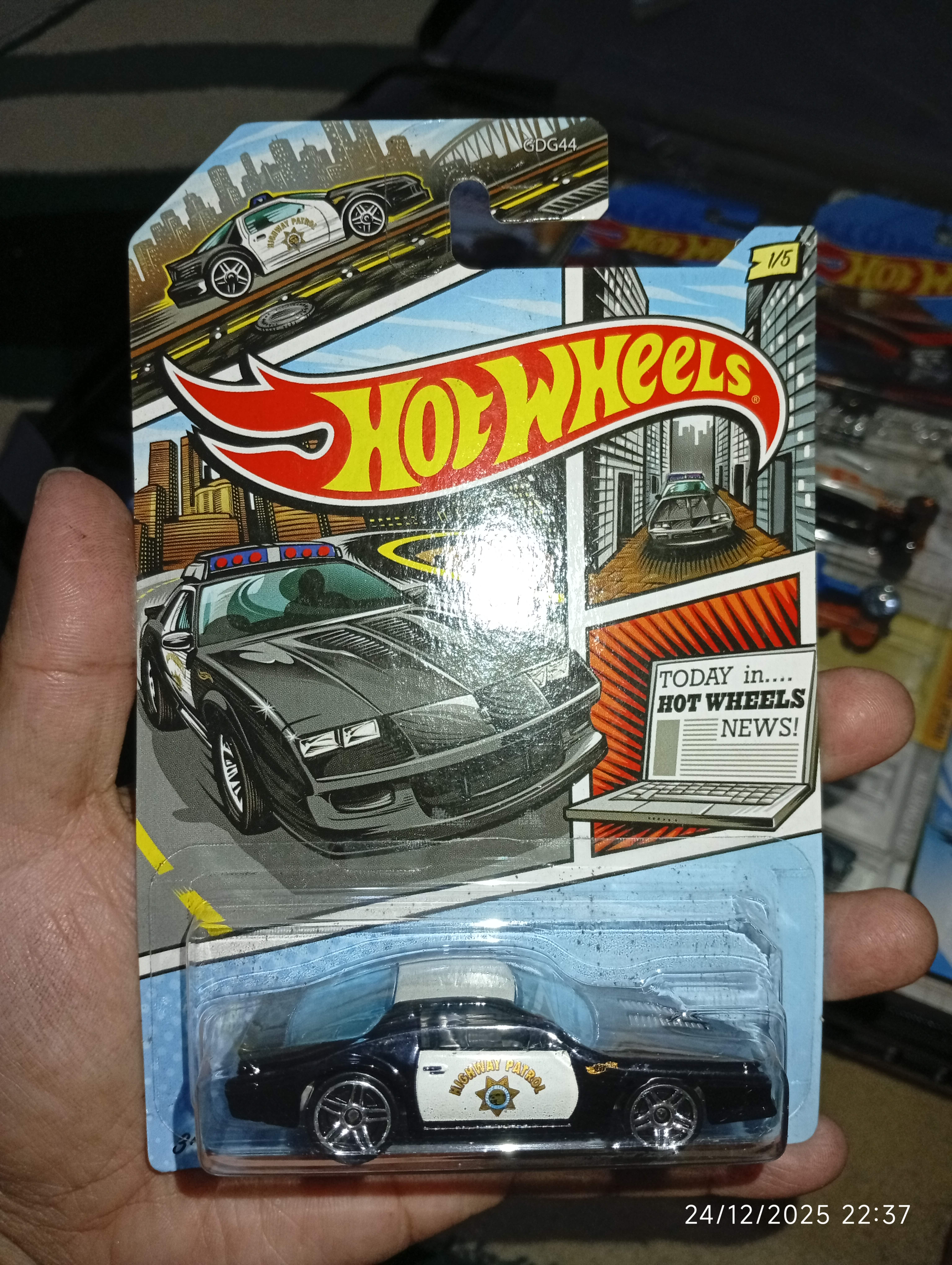 Hot Wheels Mobil Polisi