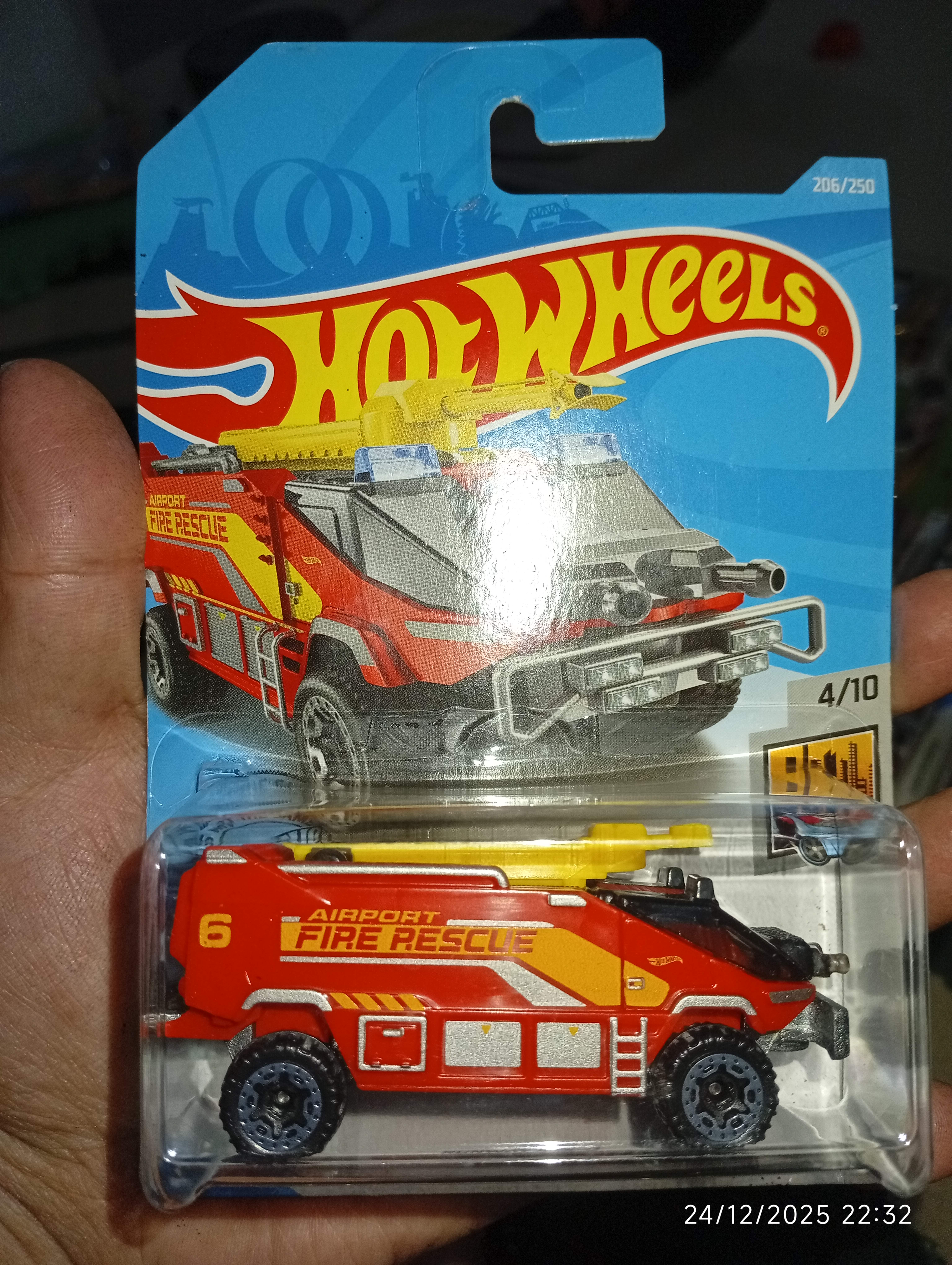 Hot Wheels Airport Fire Rescue