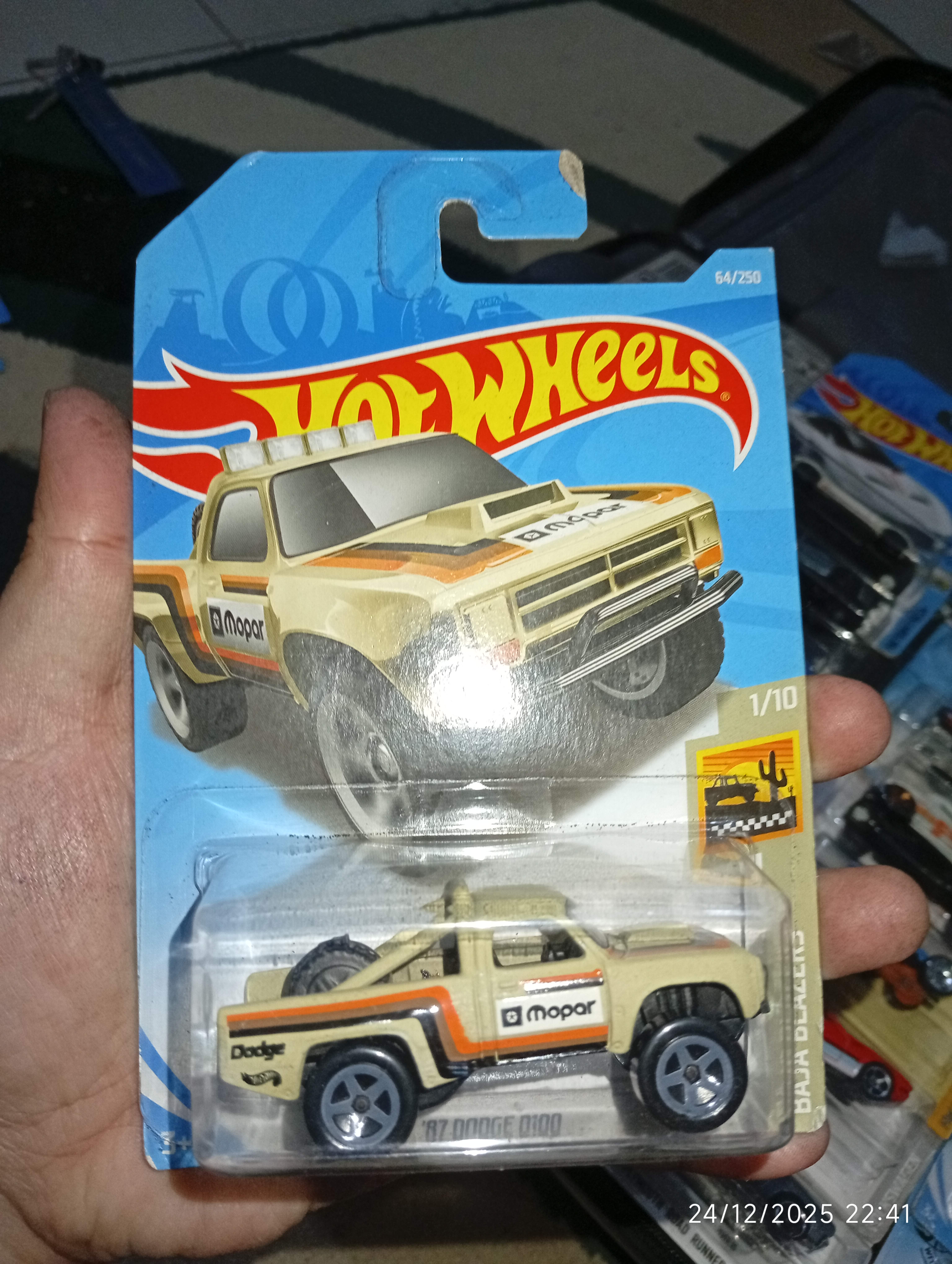 Hot Wheels 1997 Dodge D150