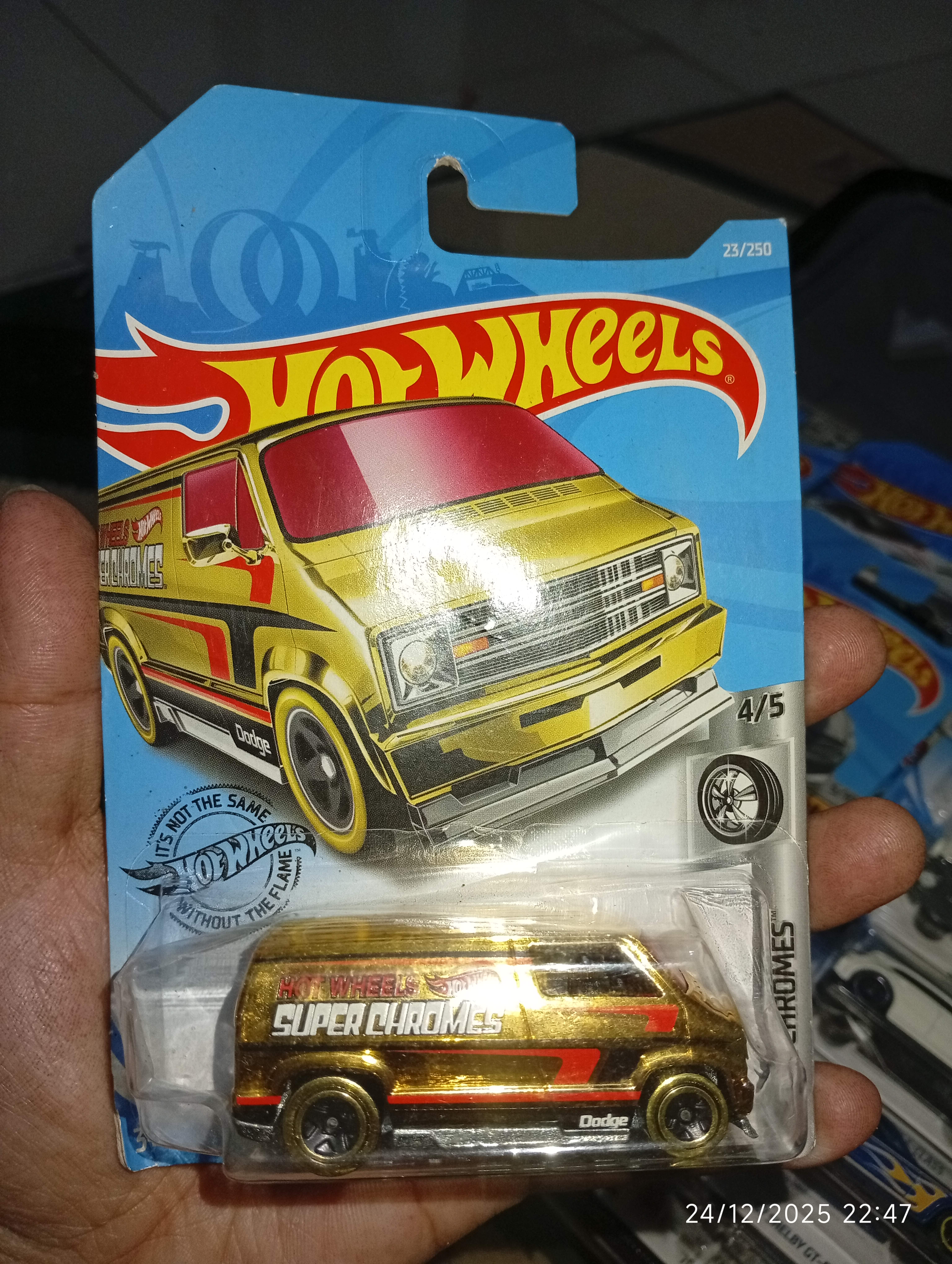 Hot Wheels Super Chromes Van