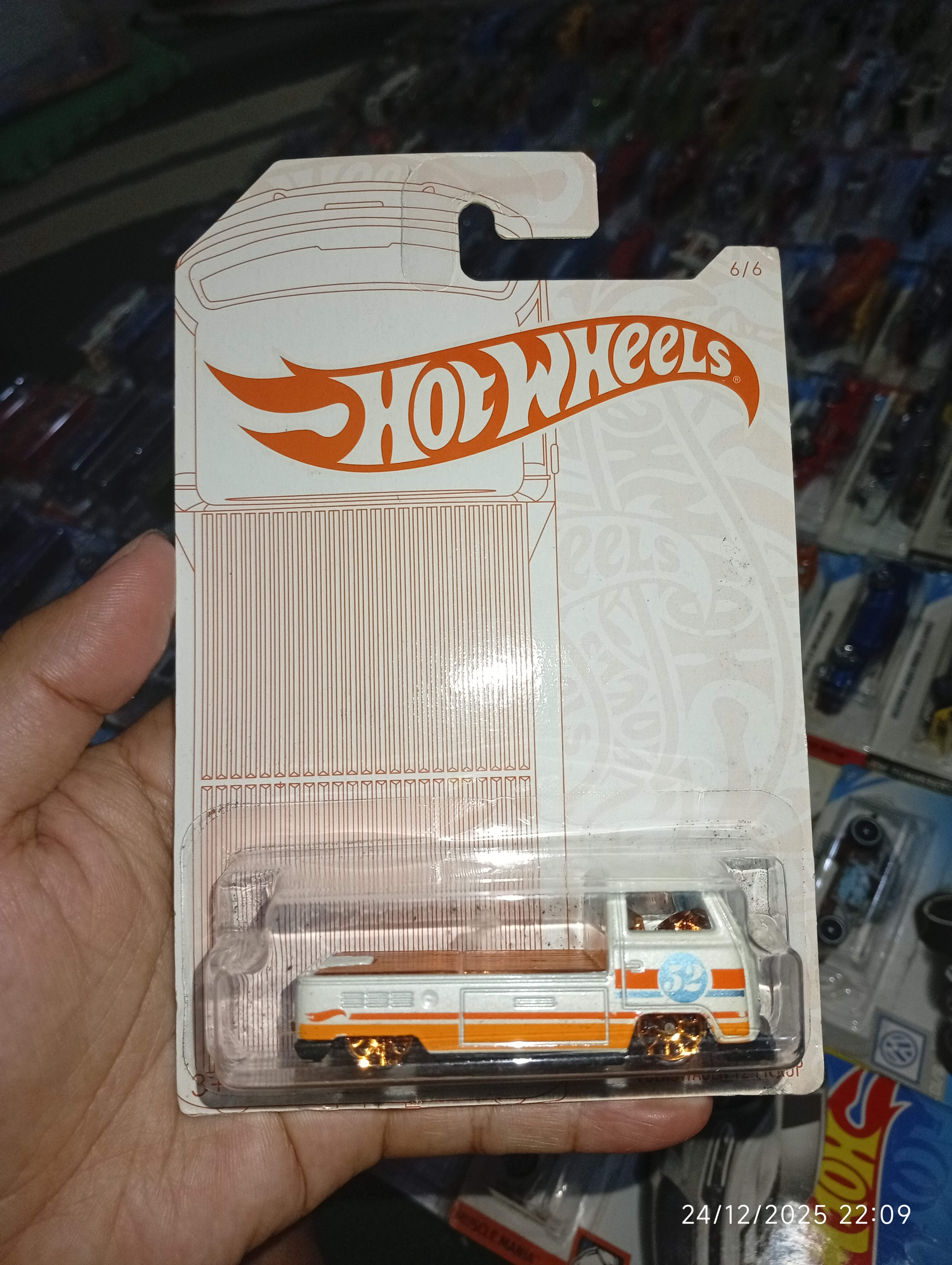 Hot Wheels Custom Volkswagen Bus
