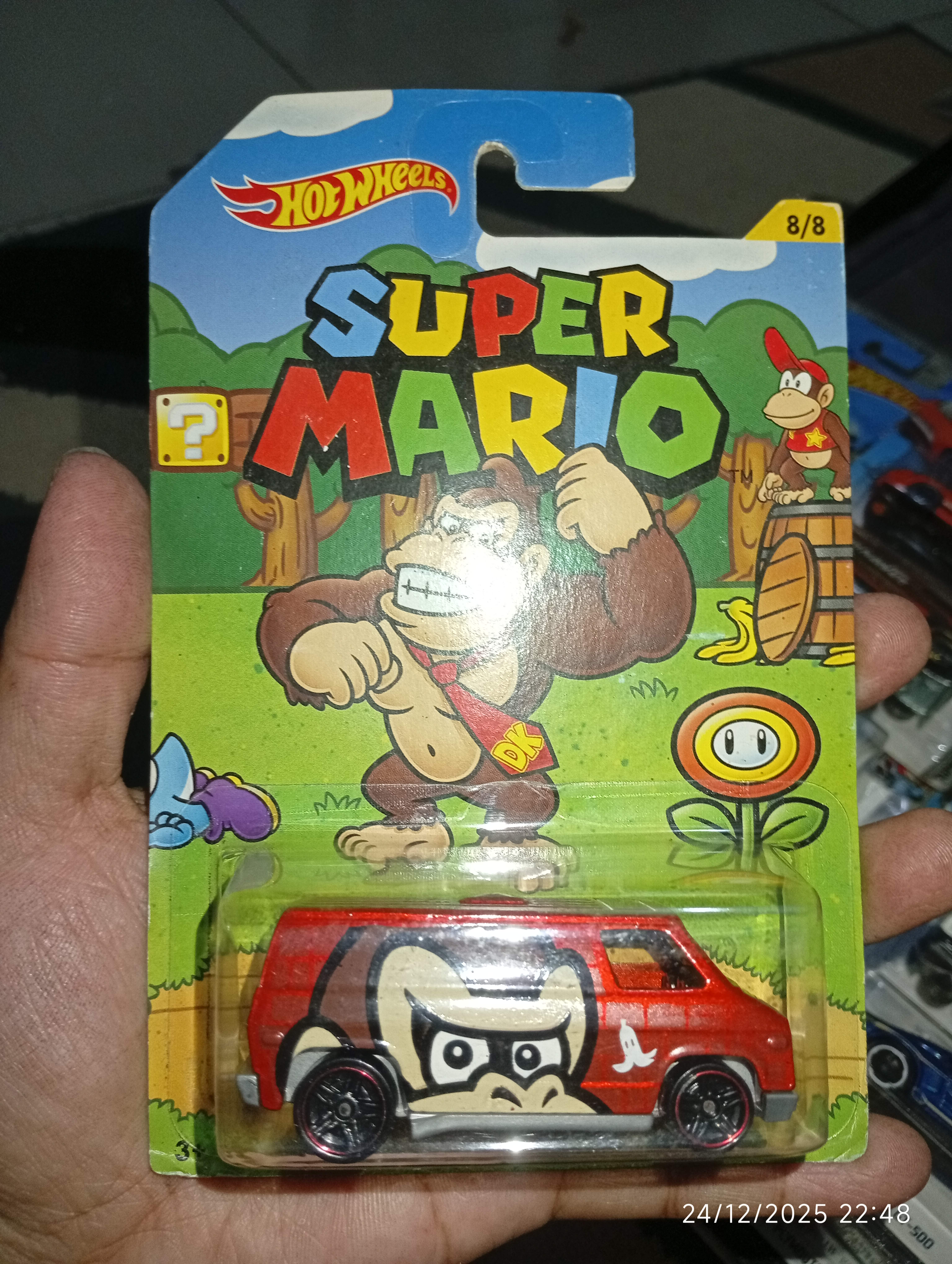 Hot Wheels Super Mario Donkey Kong Van