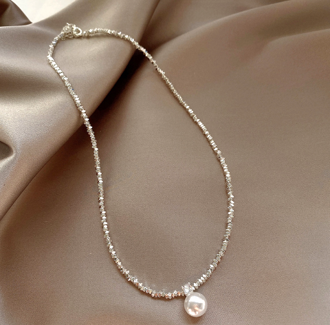 Elegant Silver Pearl Pendant Necklace