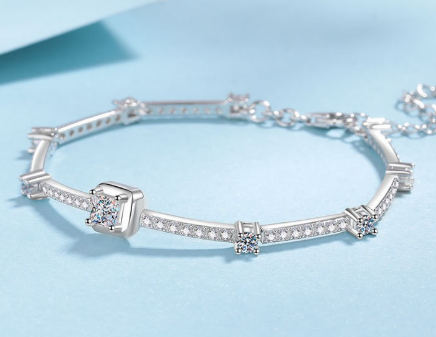 Minimalist Moissanite Bracelet
