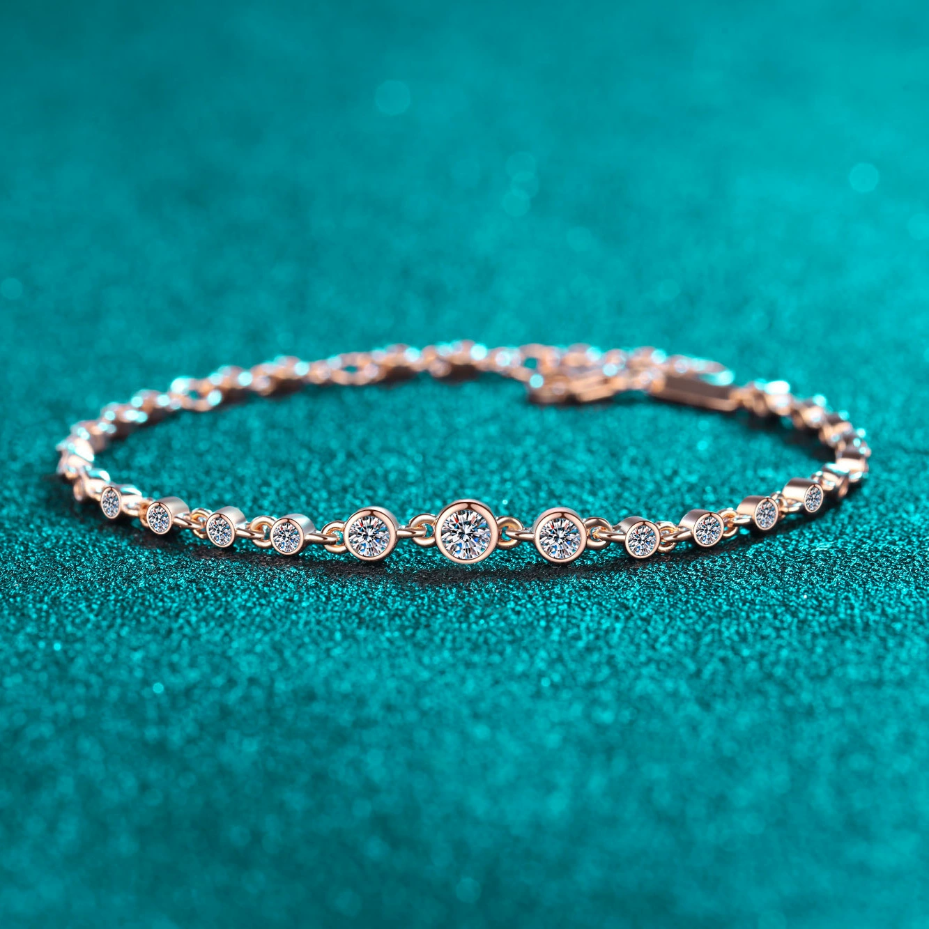 Luna Glow Moissanite Bracelet