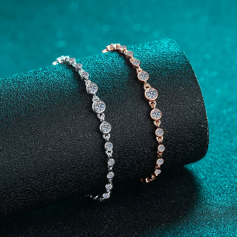 Luna Glow Moissanite Bracelet